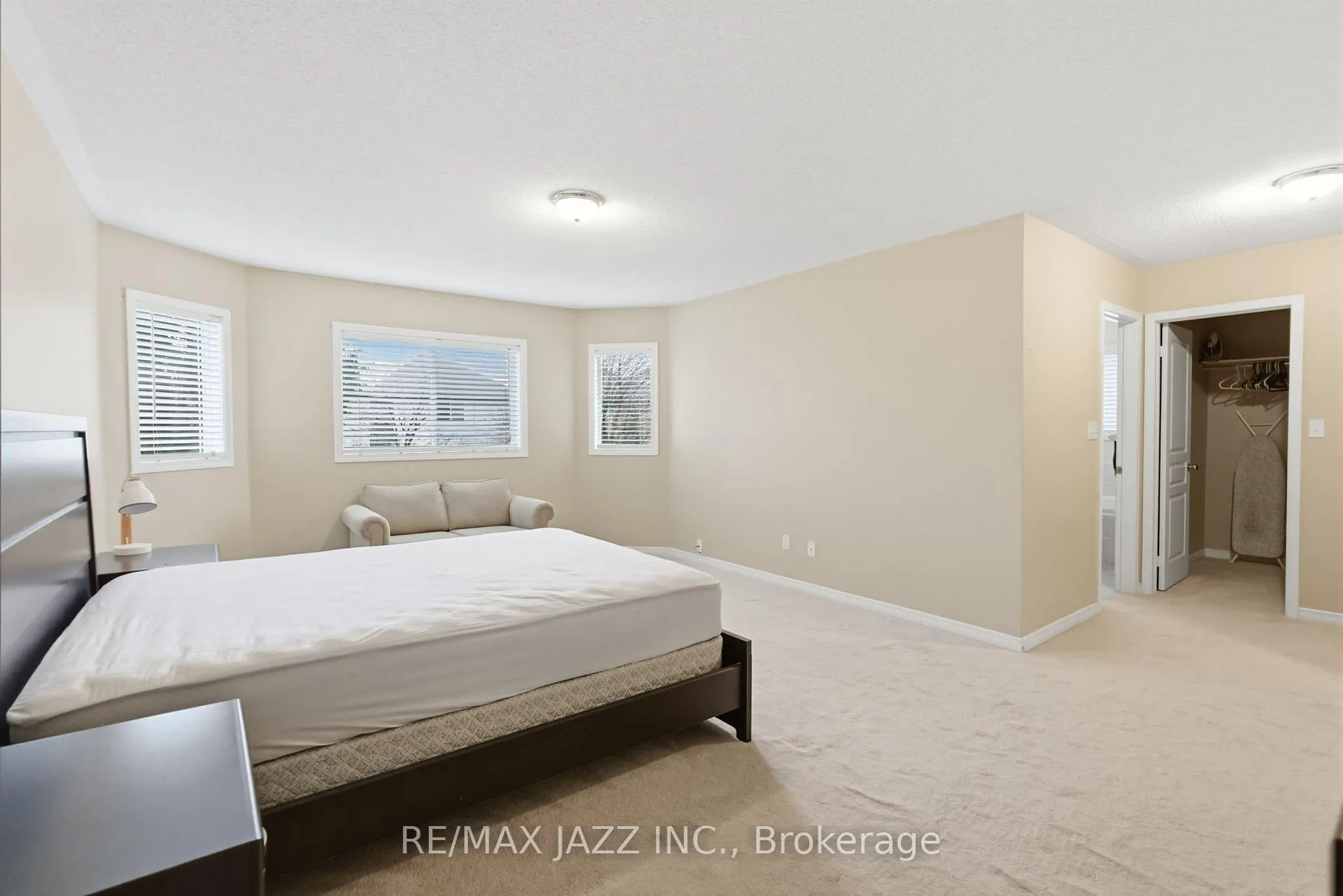 Photo 25 of 42 Russell Barton Lane, Uxbridge — HOMEH