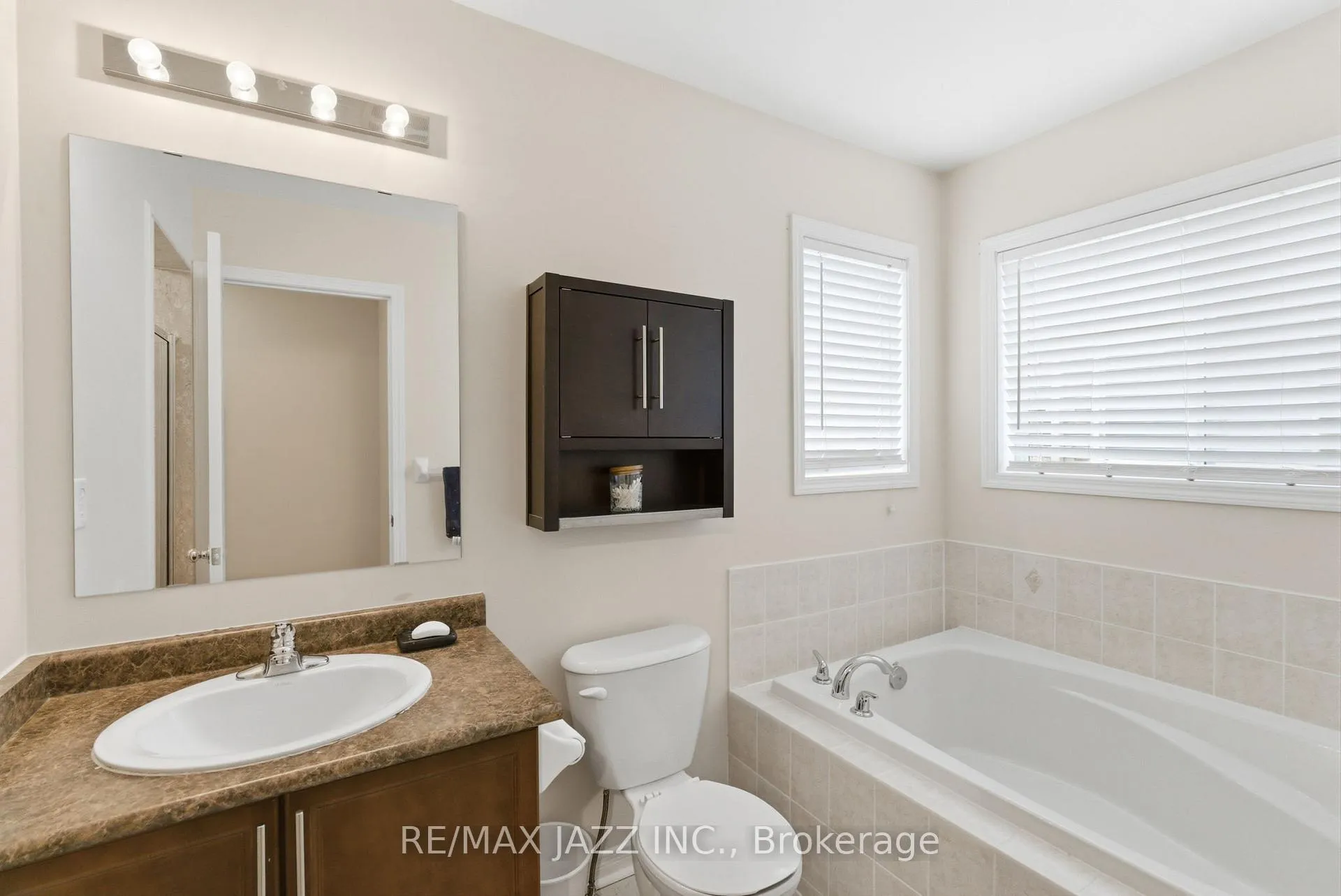 Photo 27 of 42 Russell Barton Lane, Uxbridge — HOMEH