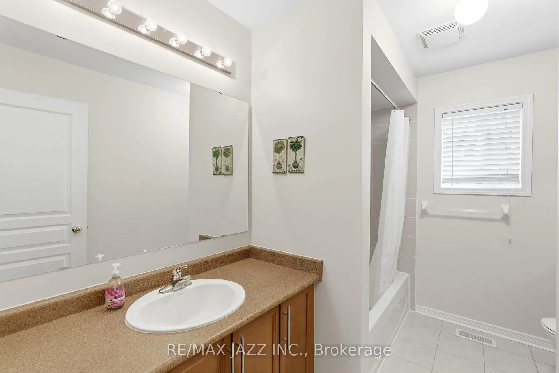 Photo 29 of 42 Russell Barton Lane, Uxbridge — HOMEH
