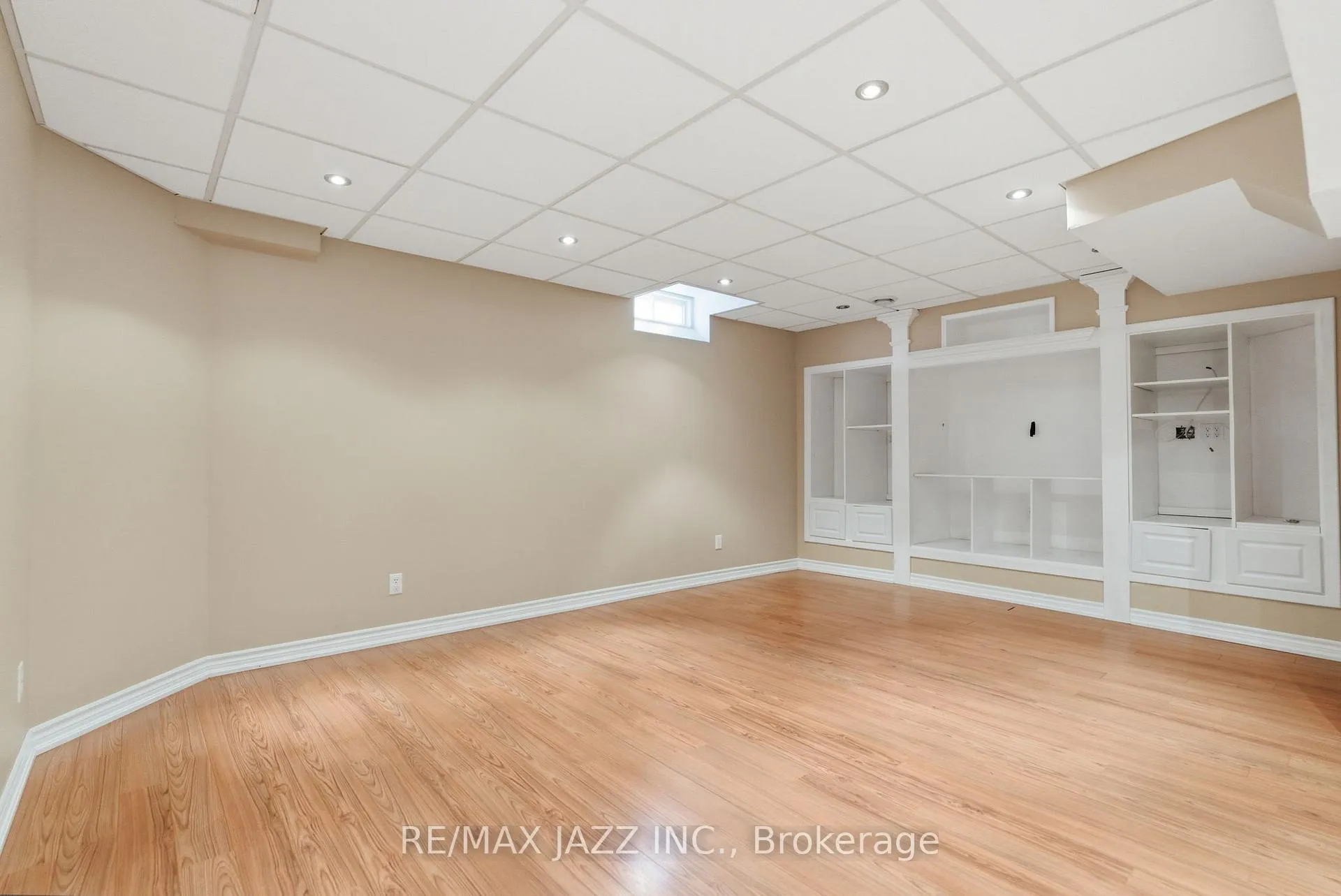 Photo 39 of 42 Russell Barton Lane, Uxbridge — HOMEH