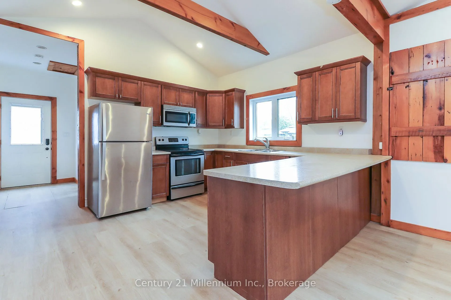 Photo 8 of 246 Superior Street, Clearview, Stayner — HOMEH