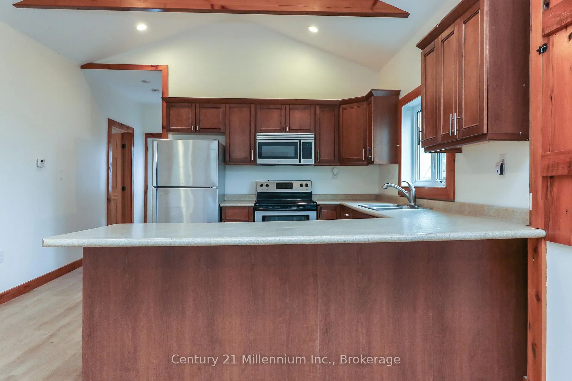 Photo 10 of 246 Superior Street, Clearview, Stayner — HOMEH