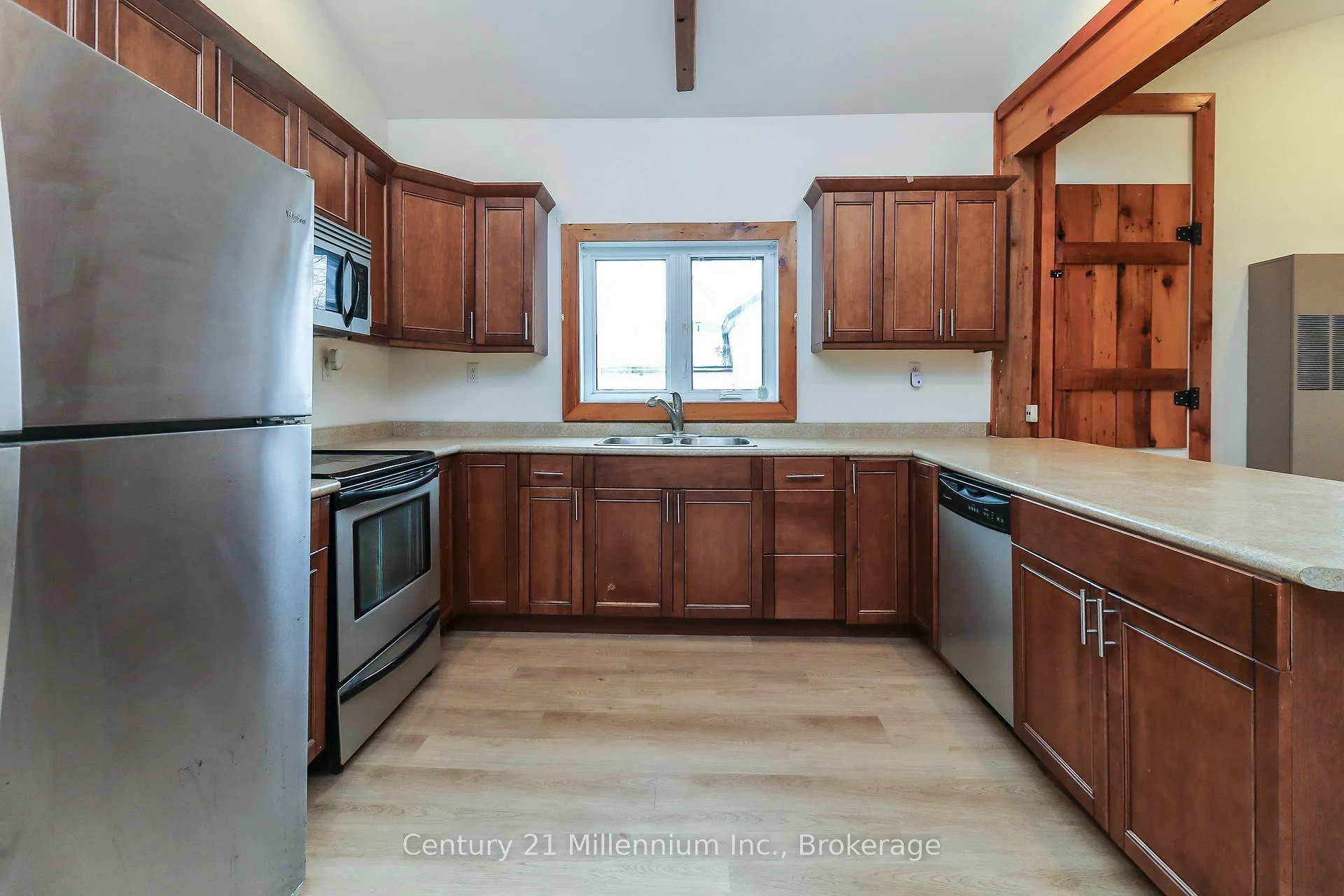 Photo 14 of 246 Superior Street, Clearview, Stayner — HOMEH