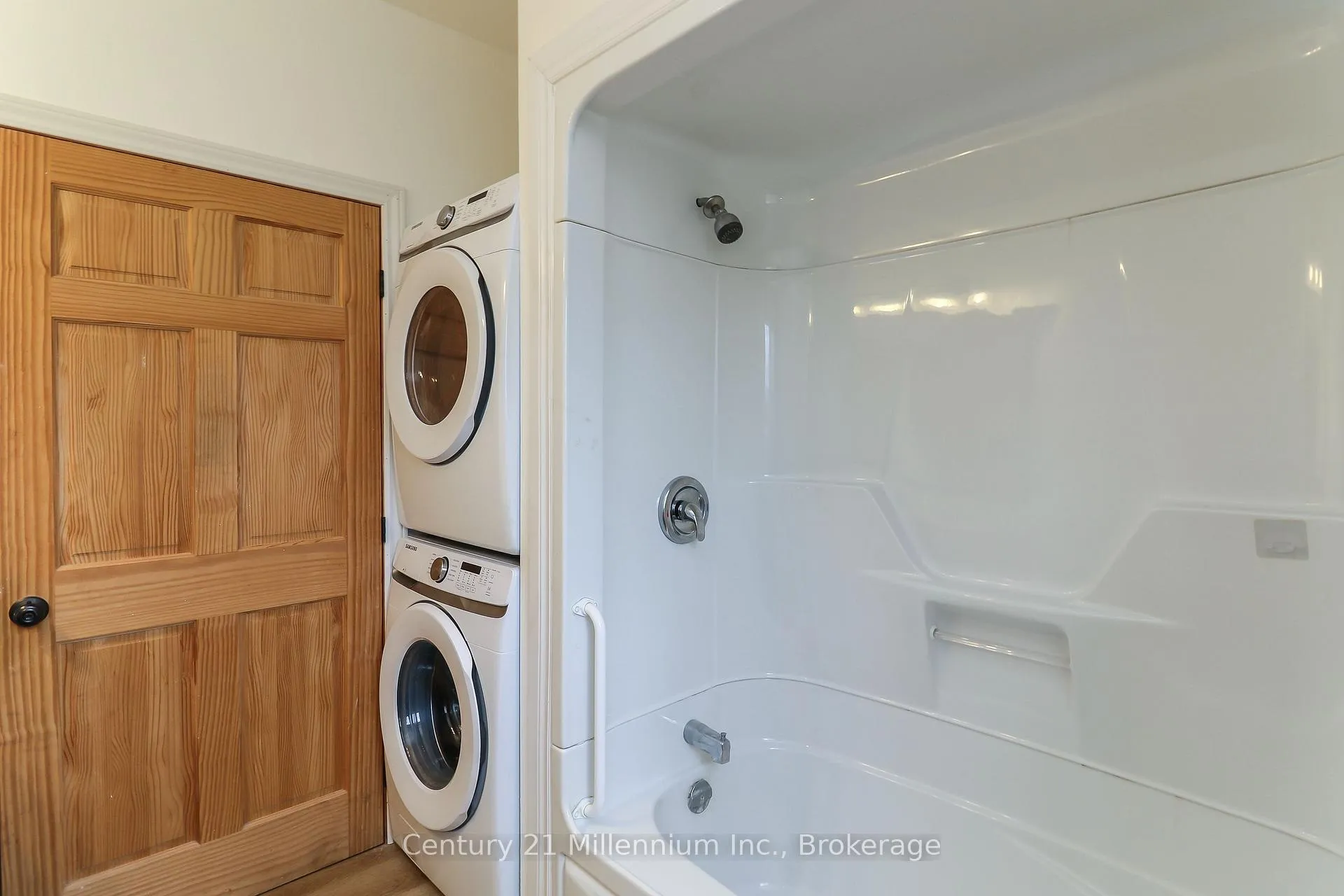 Photo 19 of 246 Superior Street, Clearview, Stayner — HOMEH