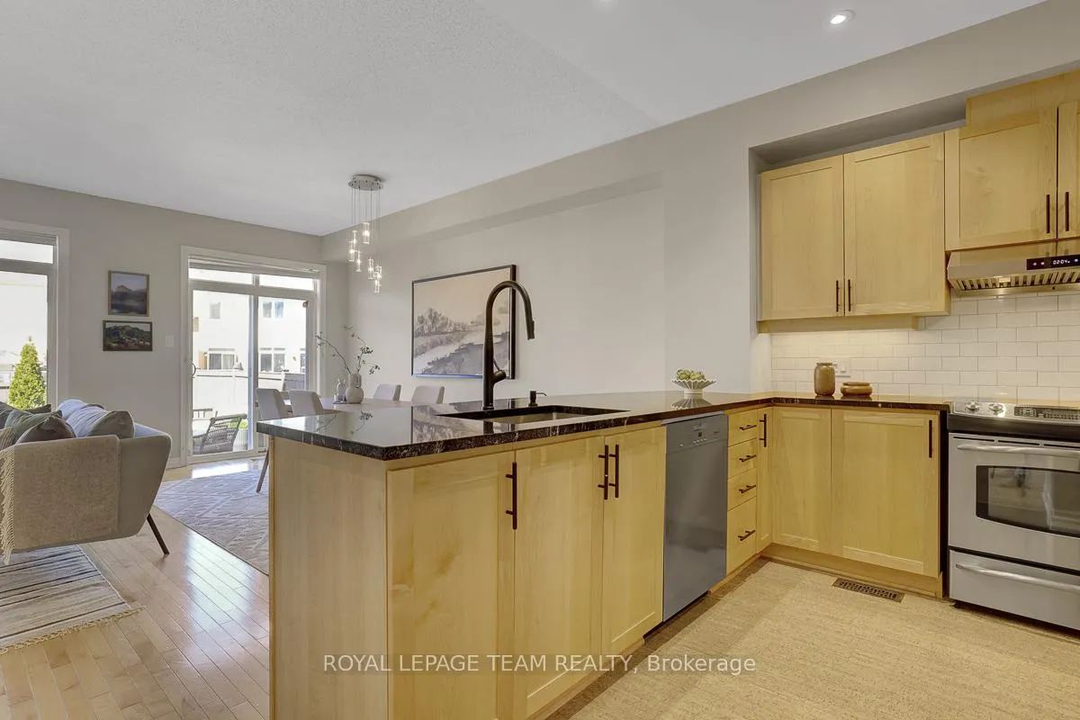 Photo 14 of 148 Jersey Tea Circle, Ottawa, Riverside South/Gloucester Glen — HOMEH
