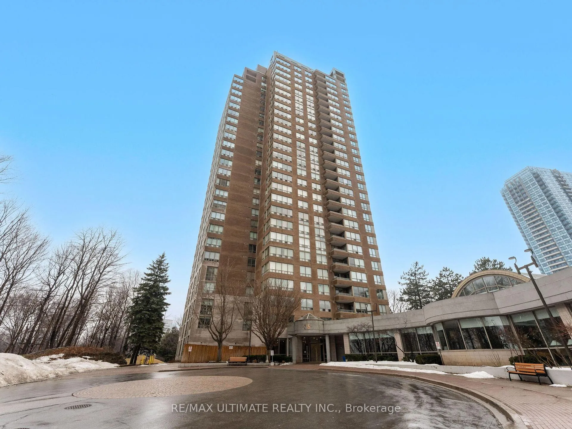 Front of Unit 2504, 215 Wynford Drive