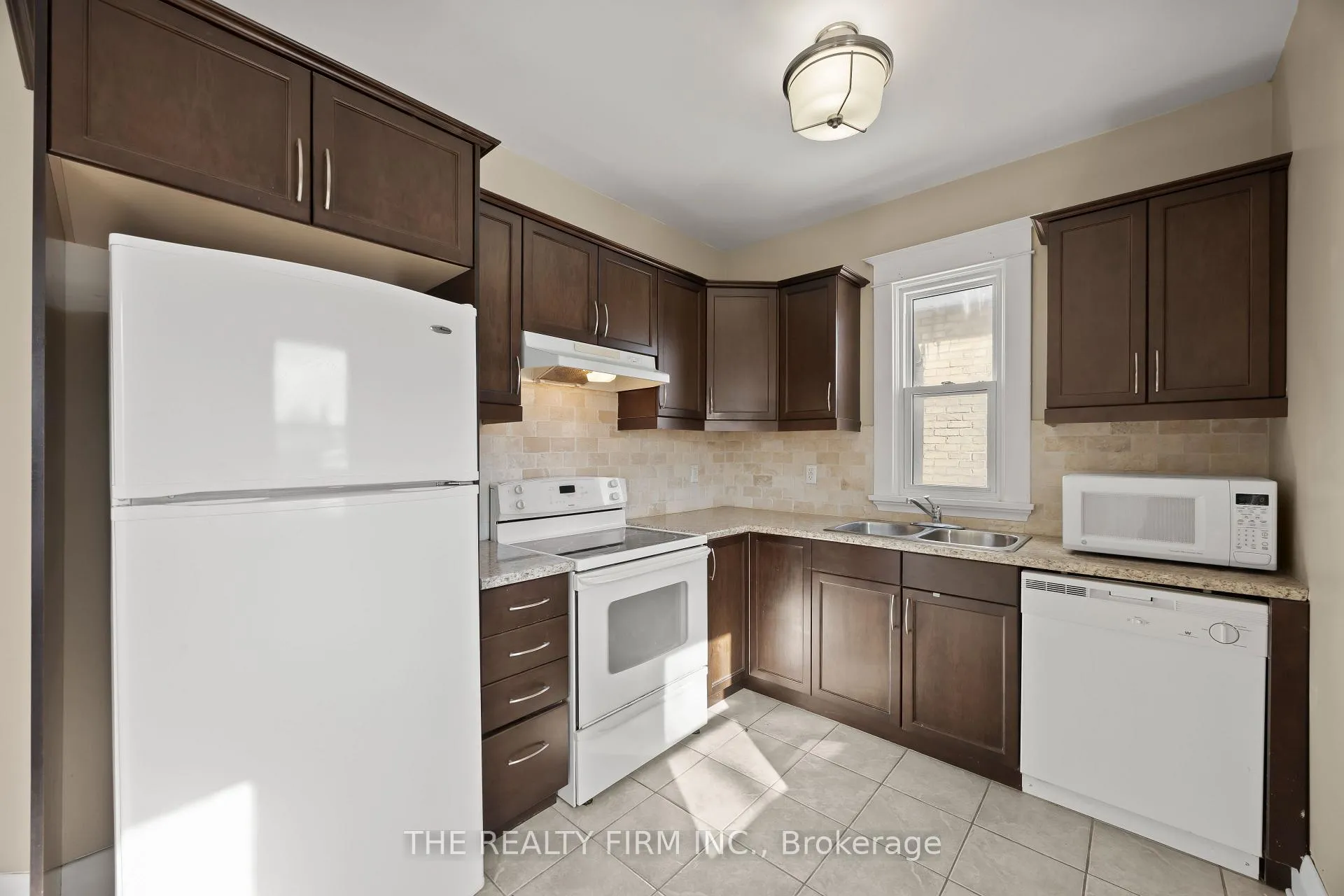 Photo 14 of 33 Terrence Street, London, East L — HOMEH