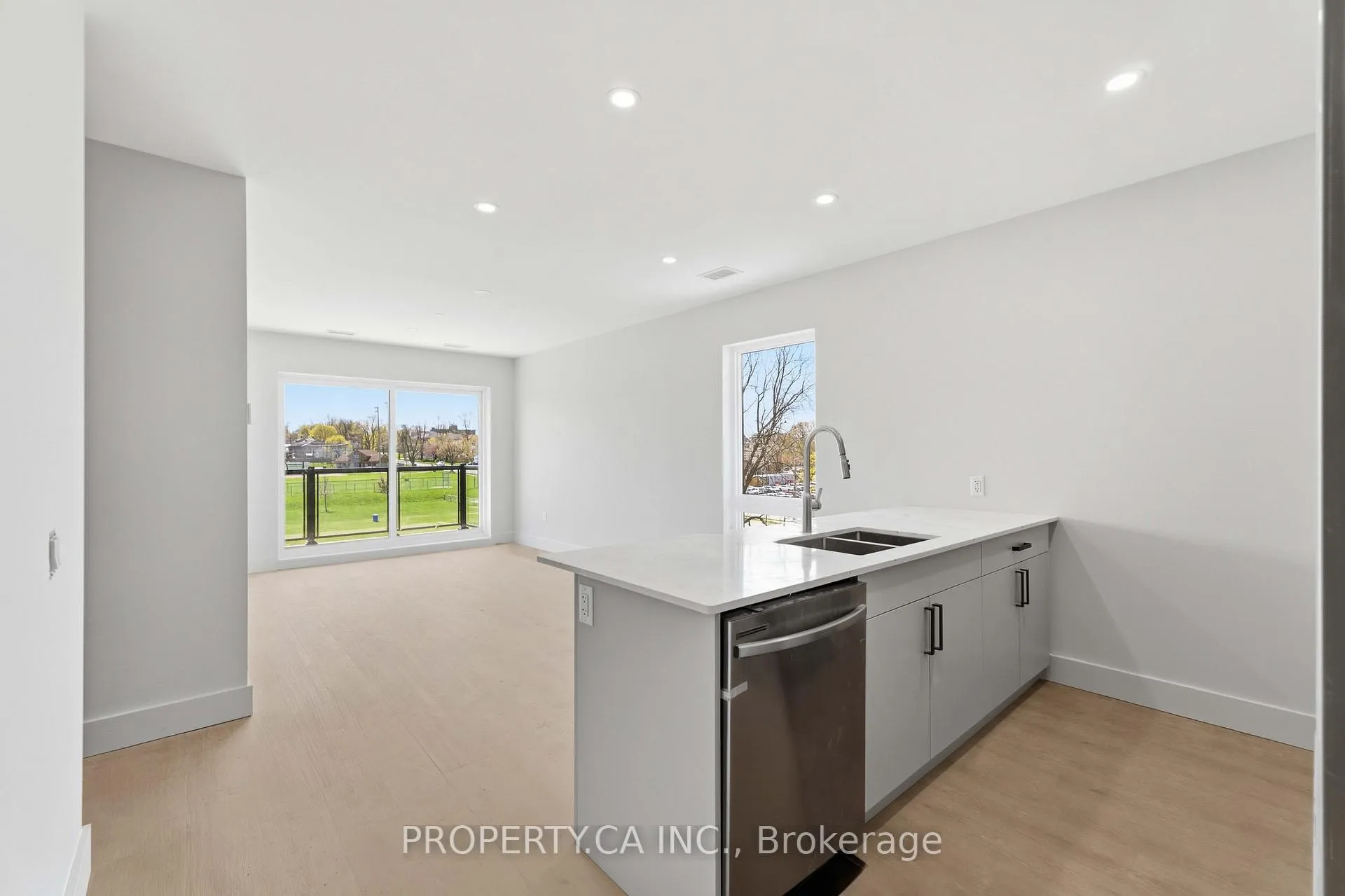 Photo 2 of Unit 508, 8 Hutt Lane, Thorold, Thorold Downtown — HOMEH