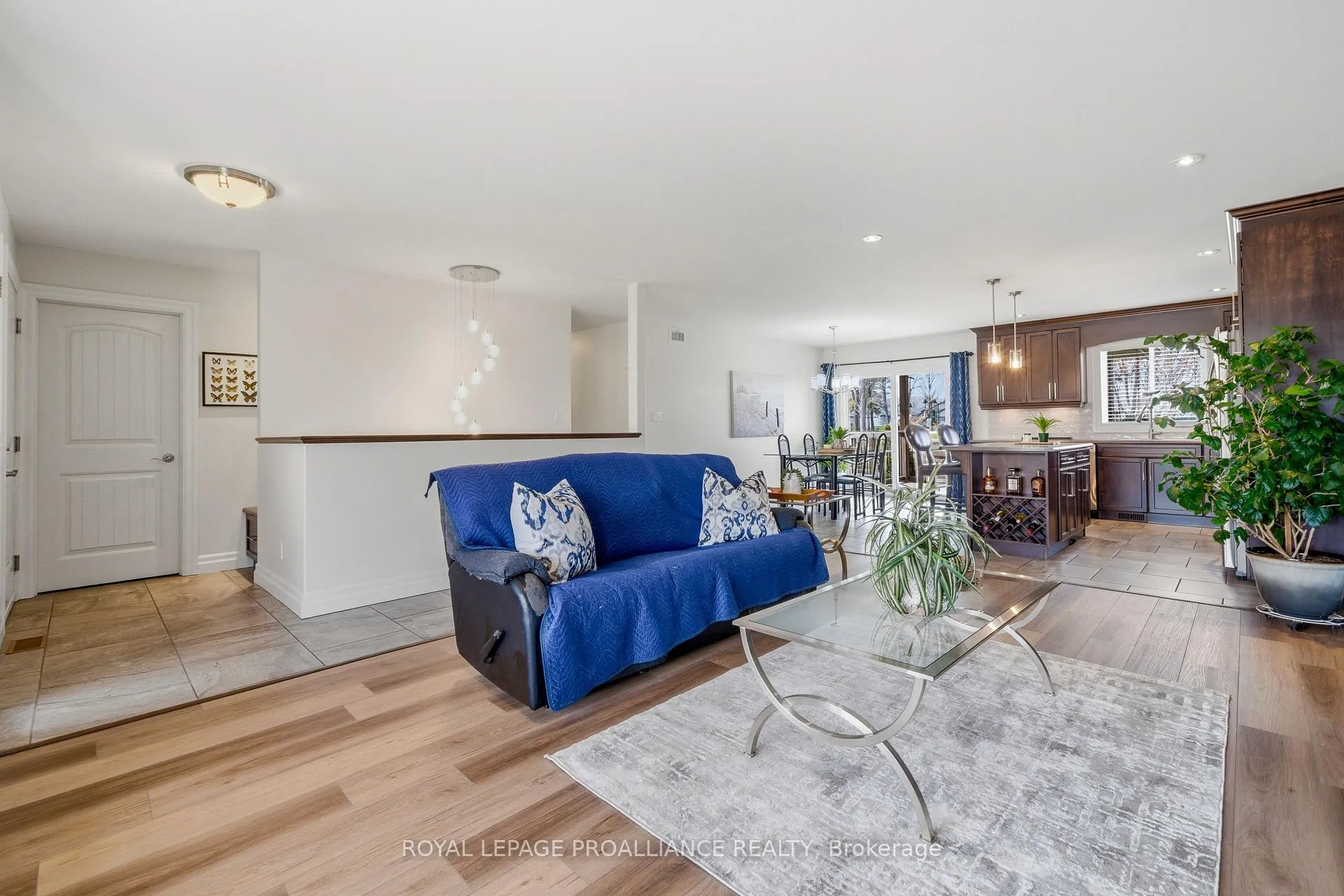 Photo 8 of 6 Aspen Drive, Quinte West, Murray Ward — HOMEH