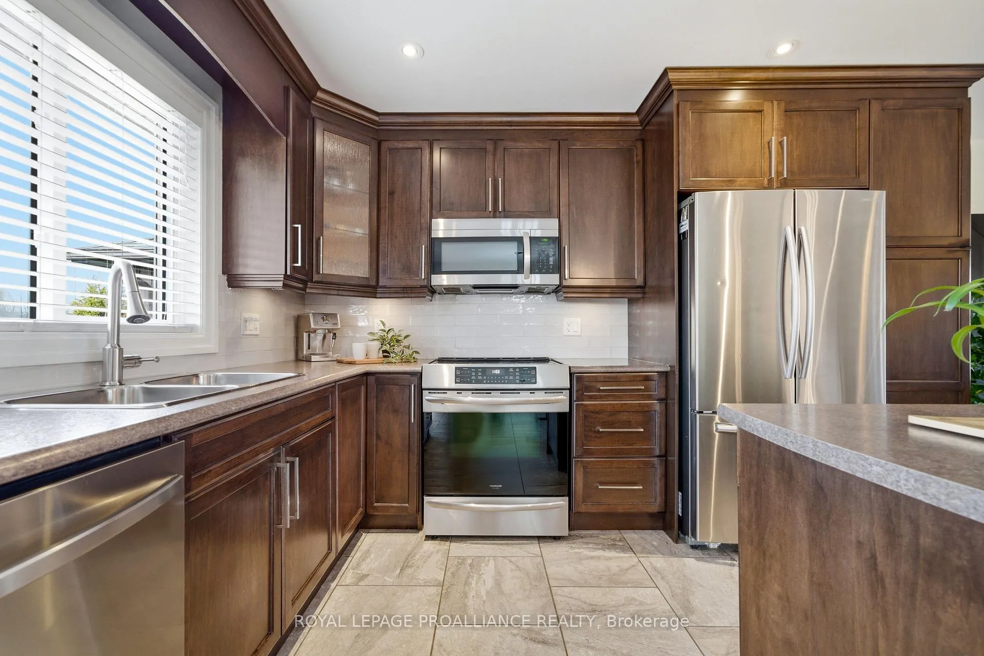 Photo 16 of 6 Aspen Drive, Quinte West, Murray Ward — HOMEH