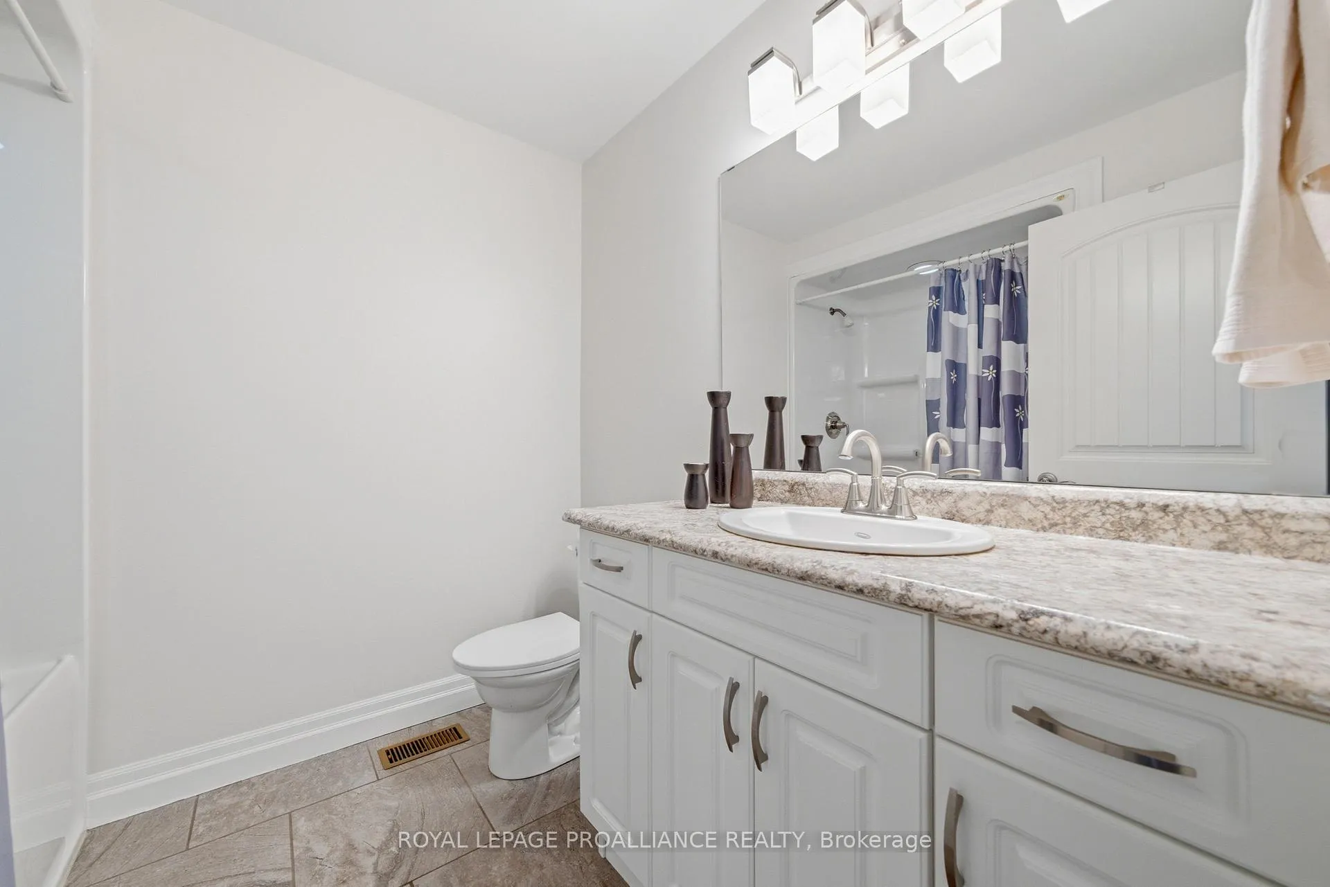 Photo 23 of 6 Aspen Drive, Quinte West, Murray Ward — HOMEH