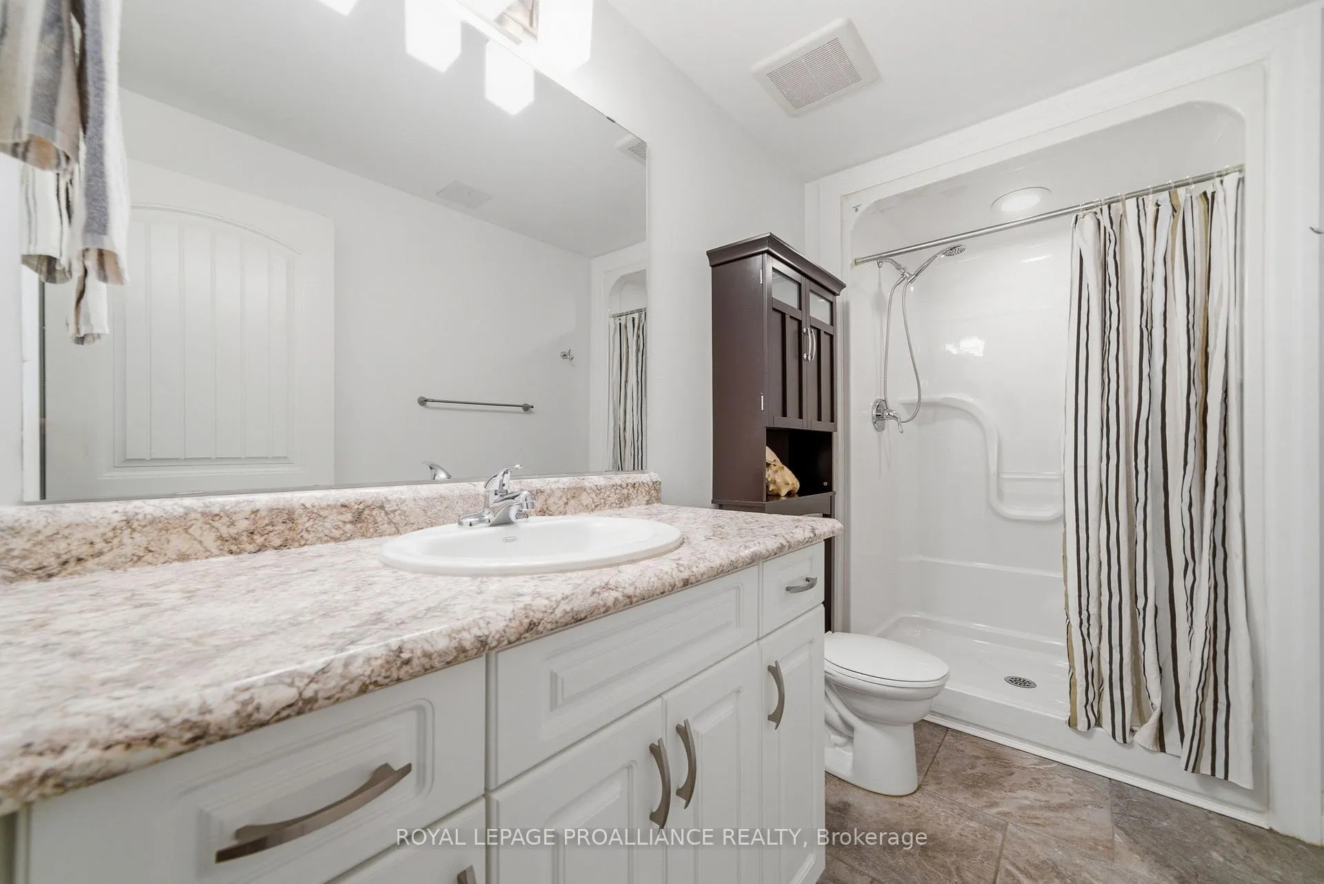 Photo 25 of 6 Aspen Drive, Quinte West, Murray Ward — HOMEH