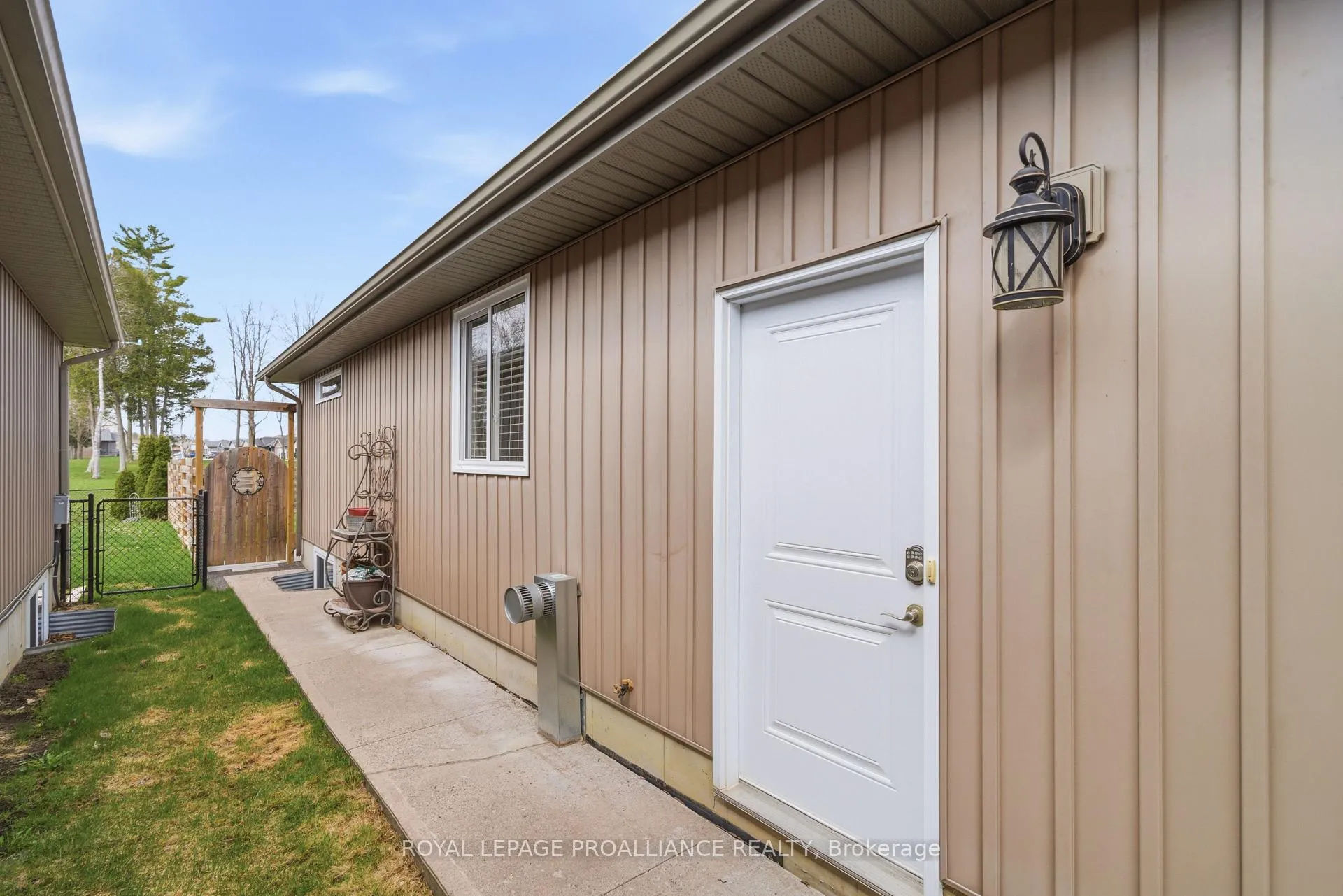 Photo 47 of 6 Aspen Drive, Quinte West, Murray Ward — HOMEH