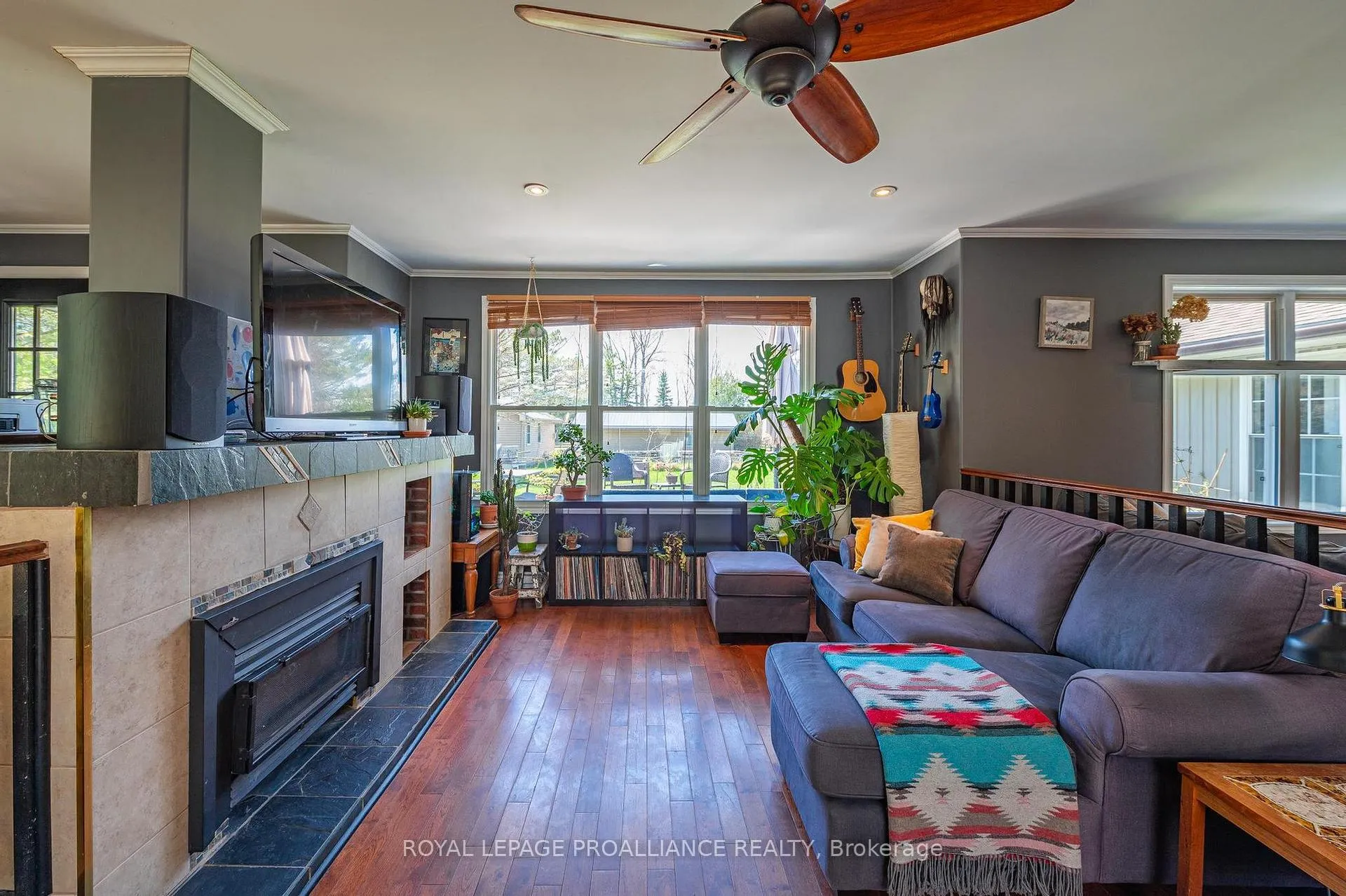 Photo 6 of 280 Presqu'ile Parkway, Brighton — HOMEH