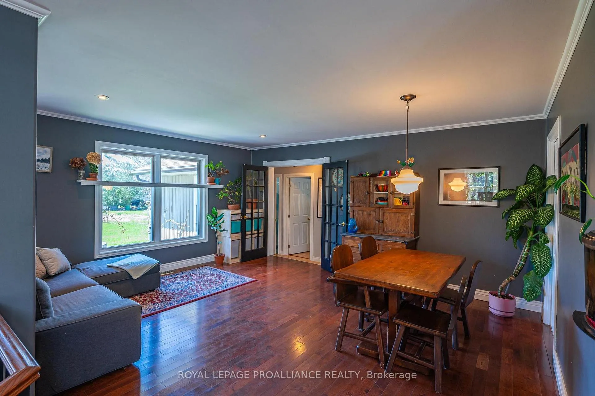 Photo 8 of 280 Presqu'ile Parkway, Brighton — HOMEH