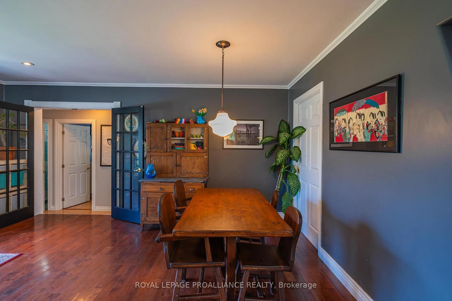 Photo 9 of 280 Presqu'ile Parkway, Brighton — HOMEH