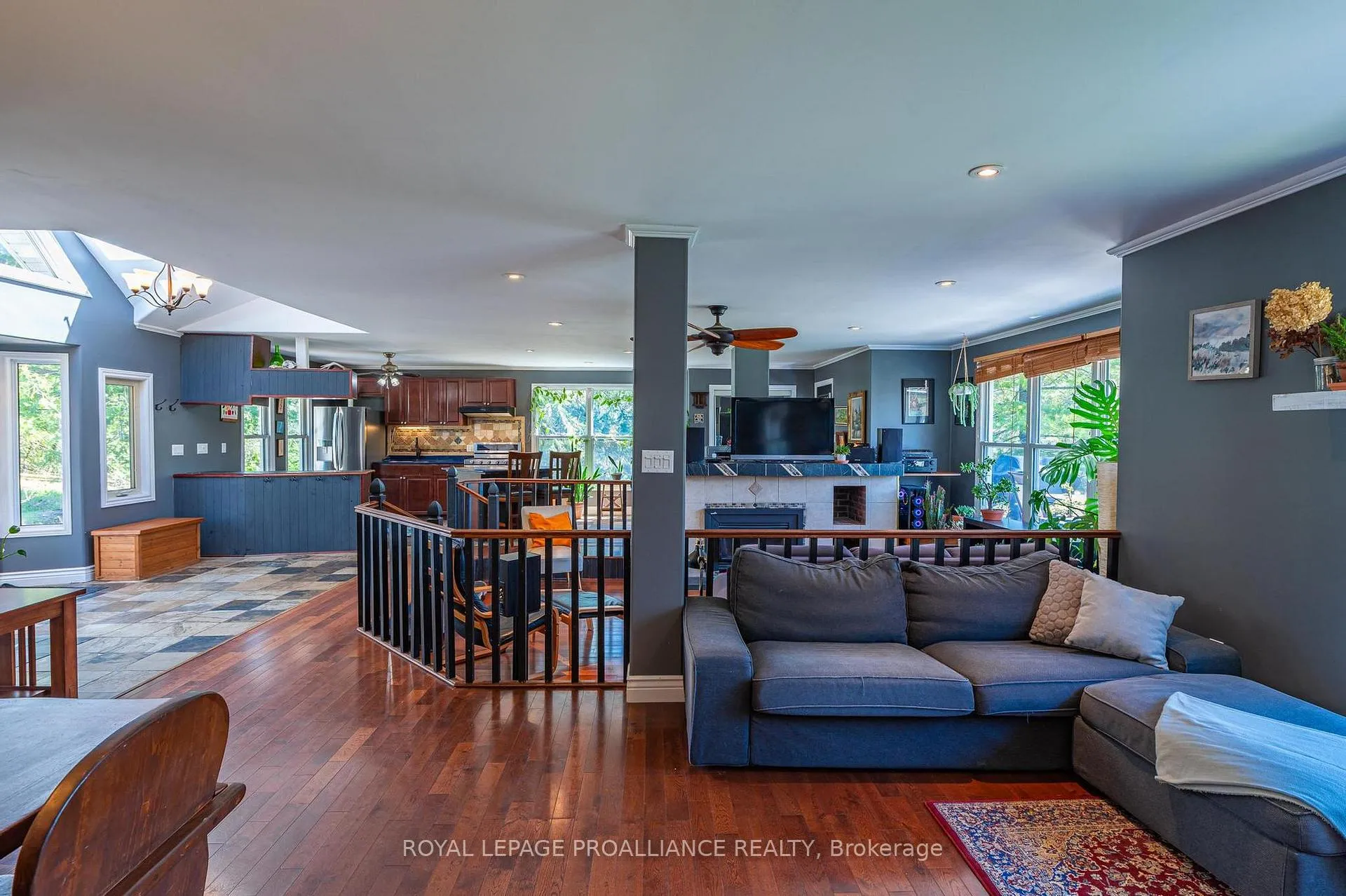 Photo 10 of 280 Presqu'ile Parkway, Brighton — HOMEH