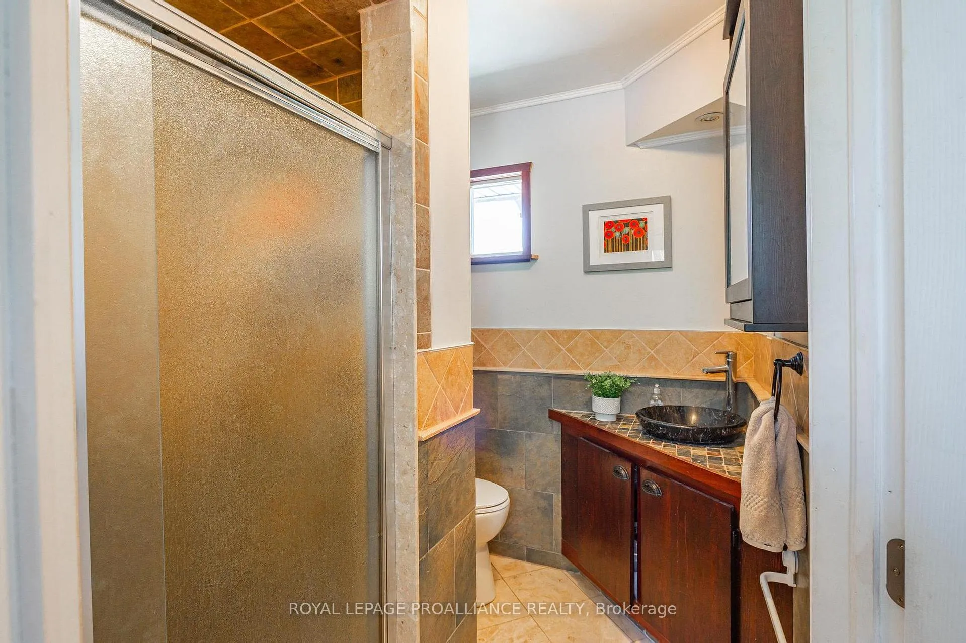 Photo 14 of 280 Presqu'ile Parkway, Brighton — HOMEH