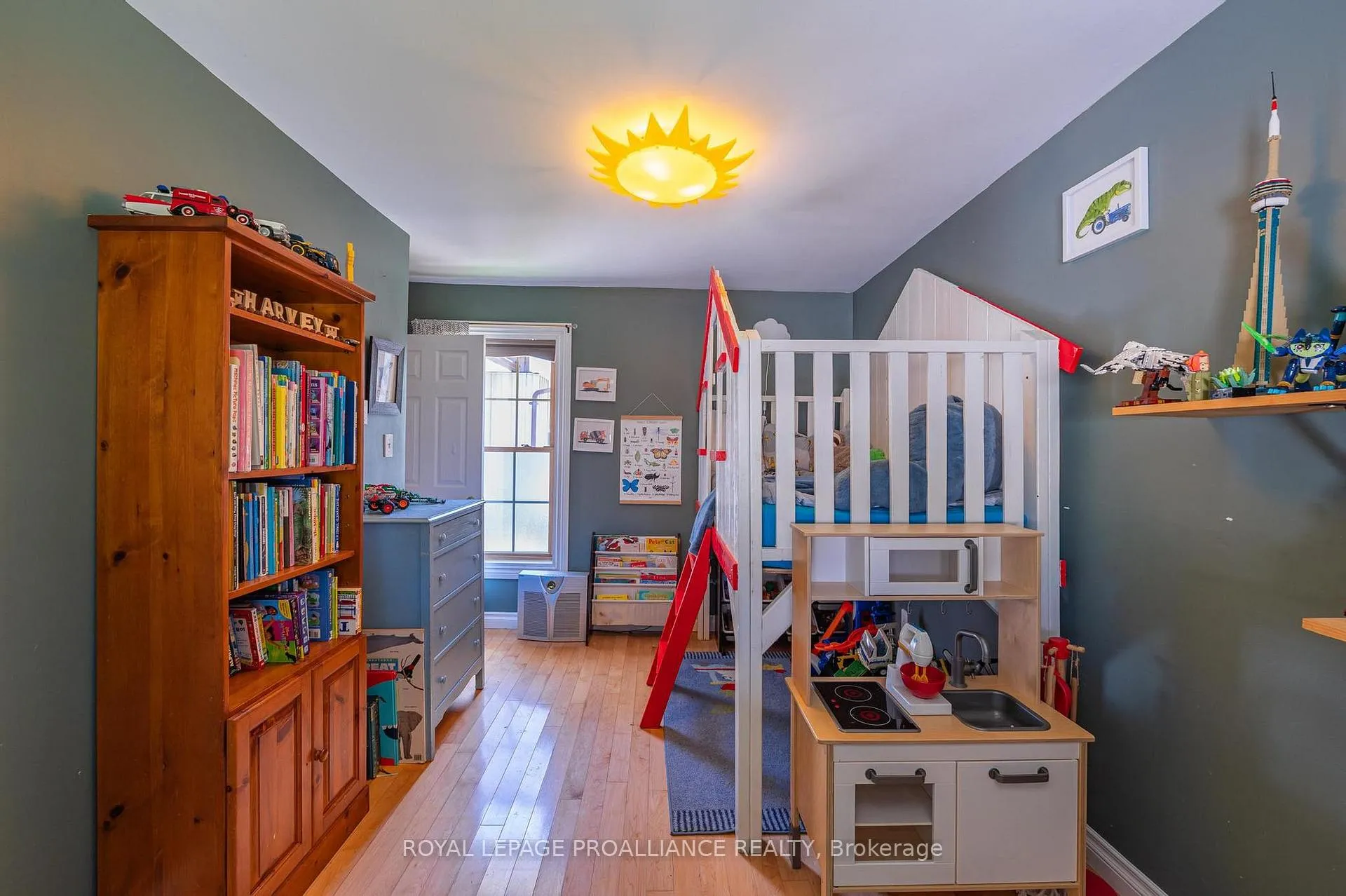 Photo 15 of 280 Presqu'ile Parkway, Brighton — HOMEH