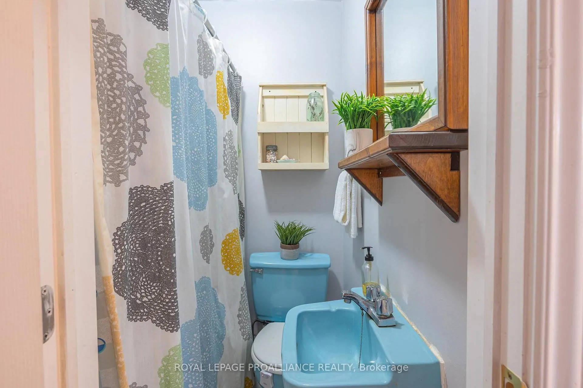 Photo 17 of 280 Presqu'ile Parkway, Brighton — HOMEH