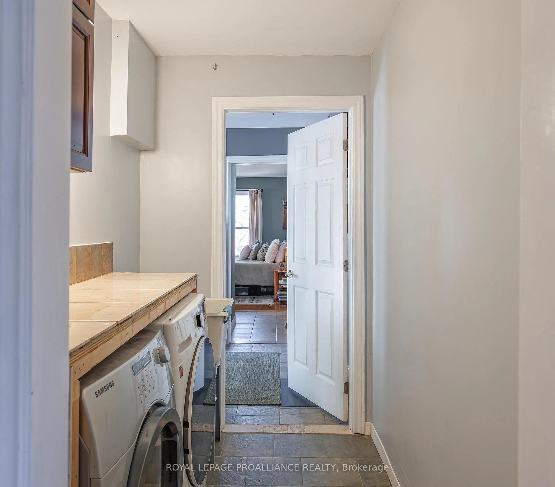 Photo 19 of 280 Presqu'ile Parkway, Brighton — HOMEH