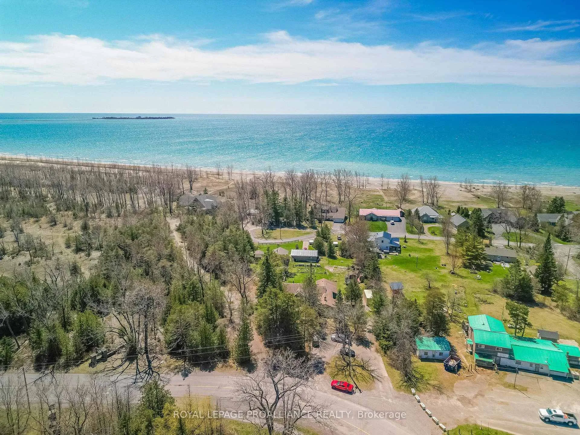 Photo 21 of 280 Presqu'ile Parkway, Brighton — HOMEH