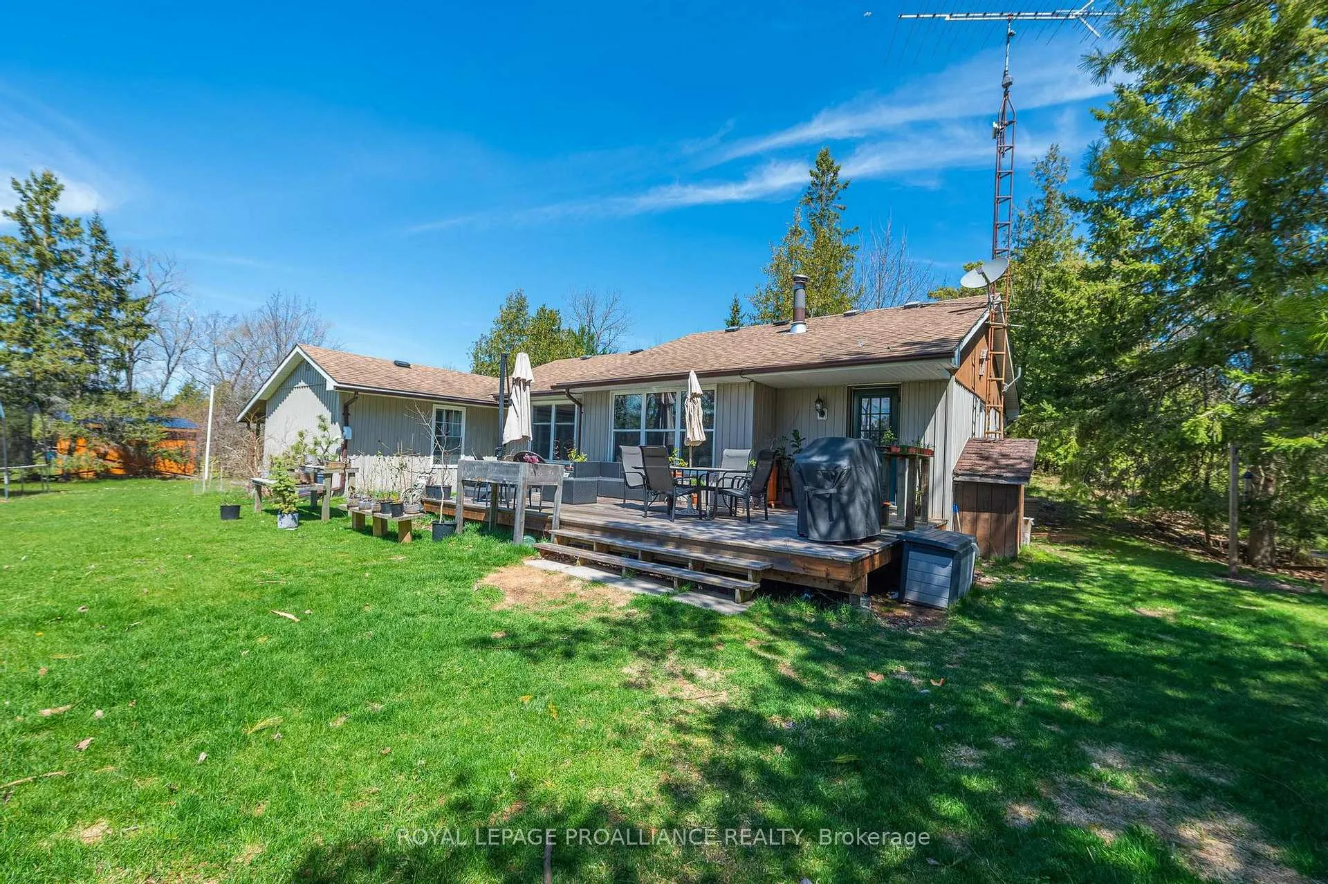 Photo 24 of 280 Presqu'ile Parkway, Brighton — HOMEH
