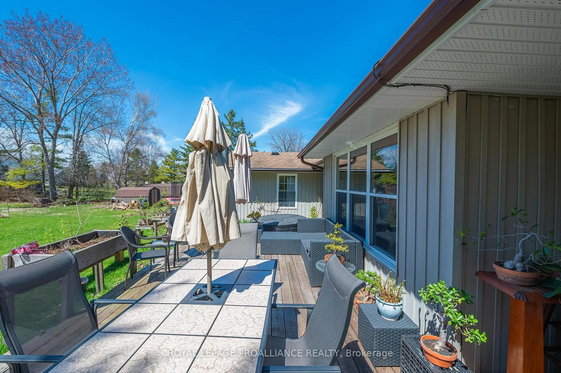 Photo 25 of 280 Presqu'ile Parkway, Brighton — HOMEH