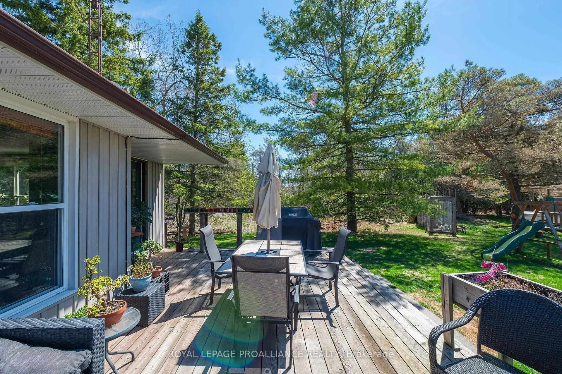 Photo 26 of 280 Presqu'ile Parkway, Brighton — HOMEH