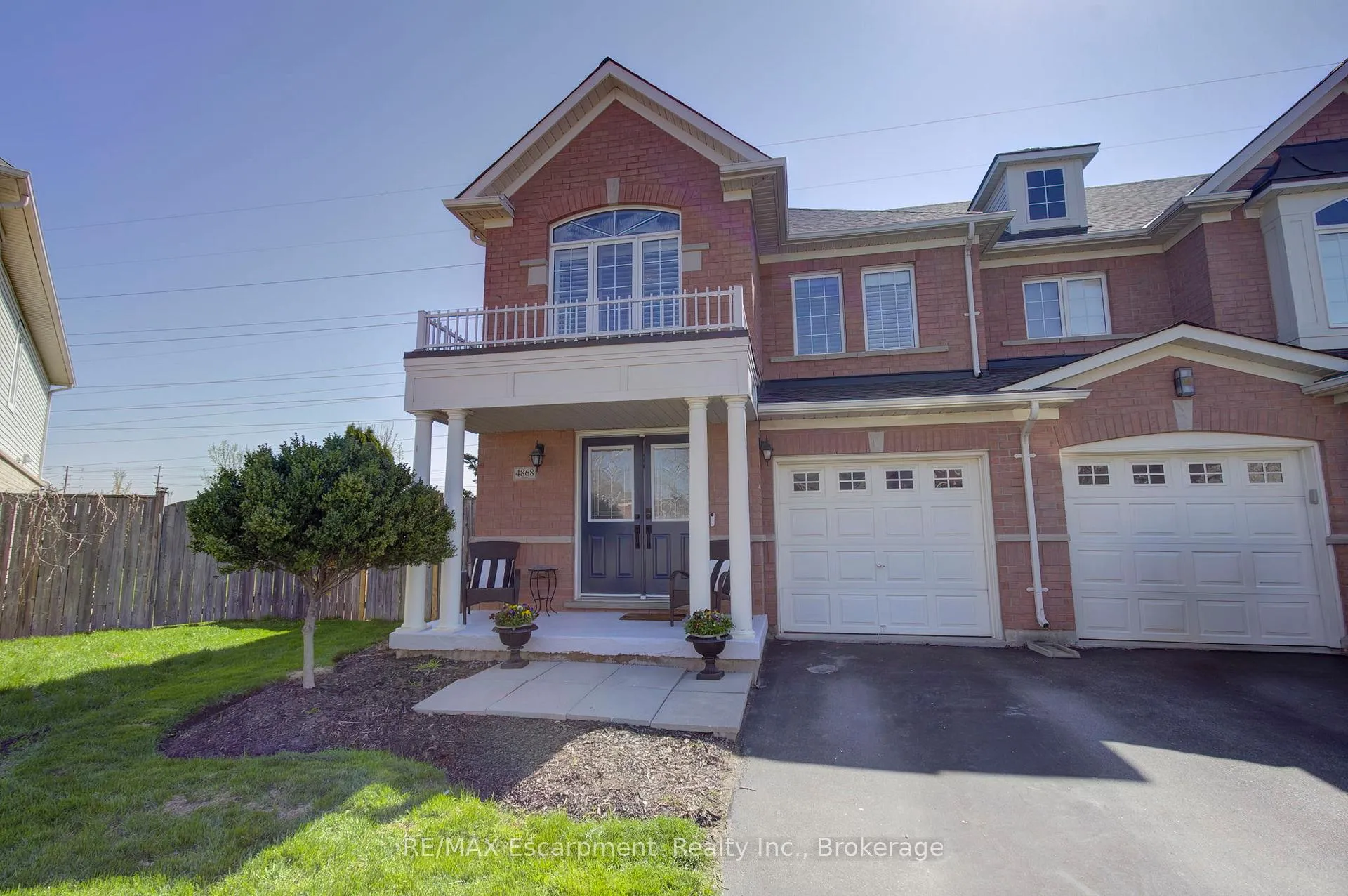 Photo 1 of 4868 Capri Crescent, Burlington, Alton — HOMEH