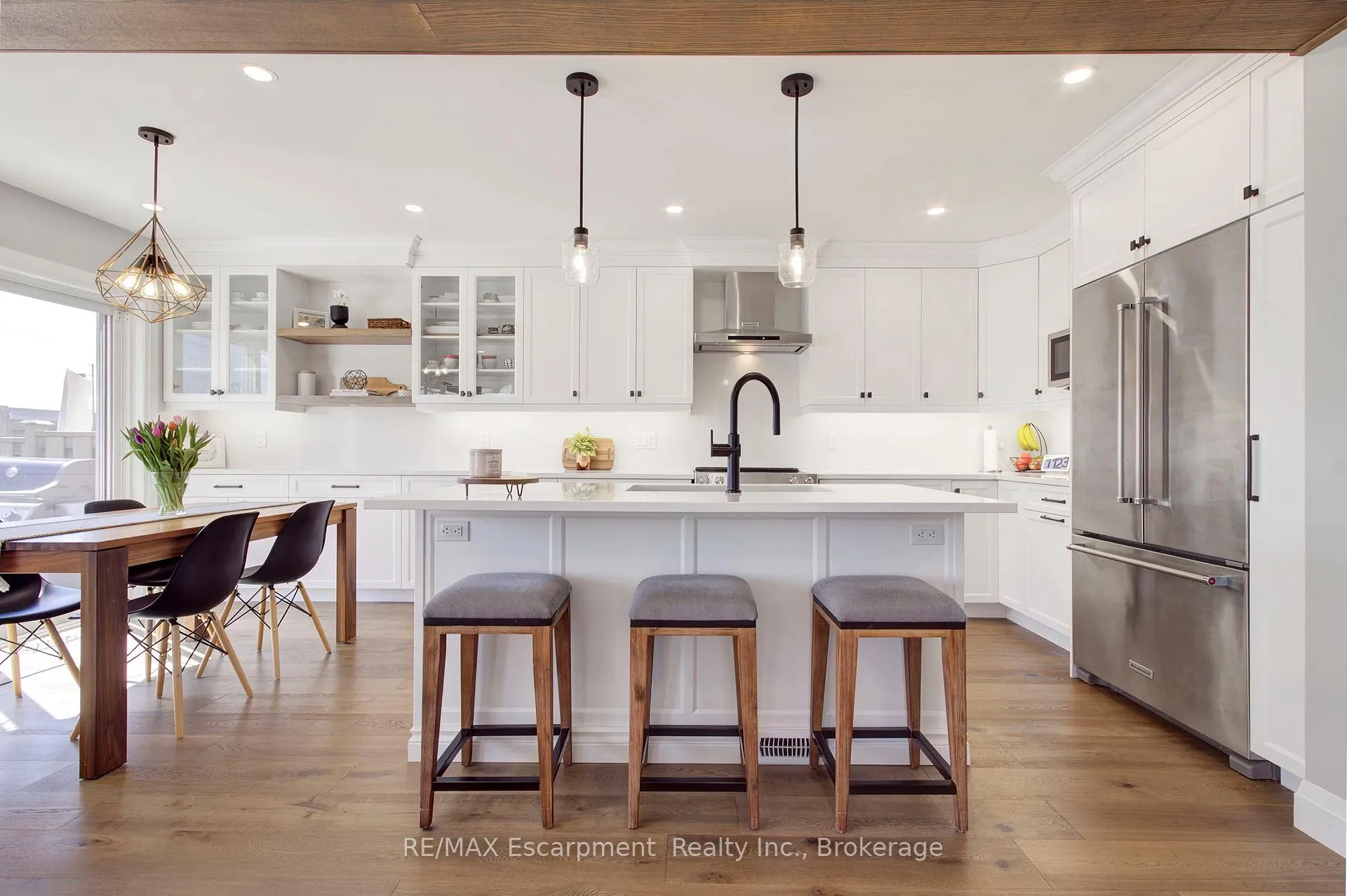 Photo 9 of 4868 Capri Crescent, Burlington, Alton — HOMEH