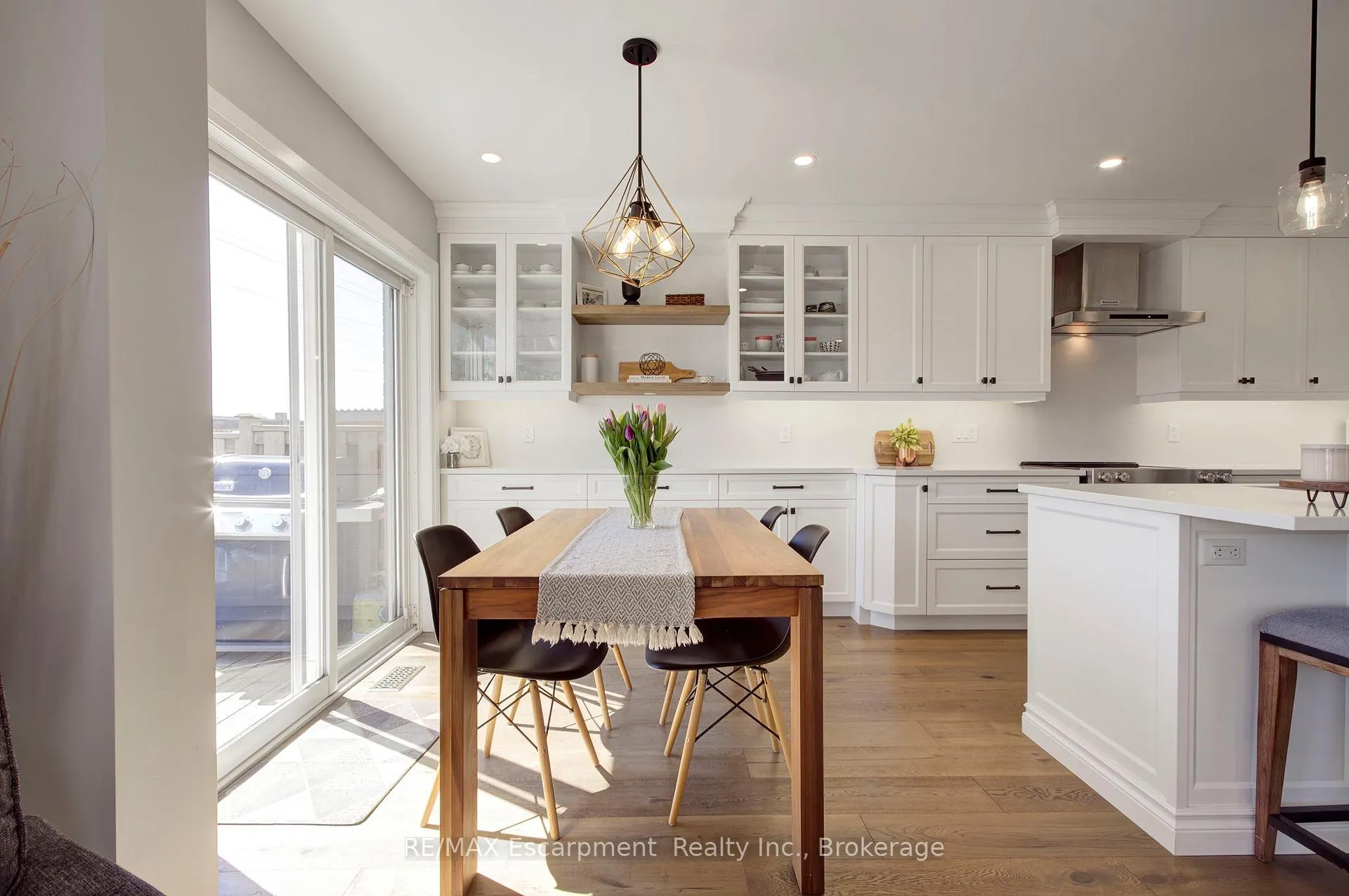 Photo 12 of 4868 Capri Crescent, Burlington, Alton — HOMEH