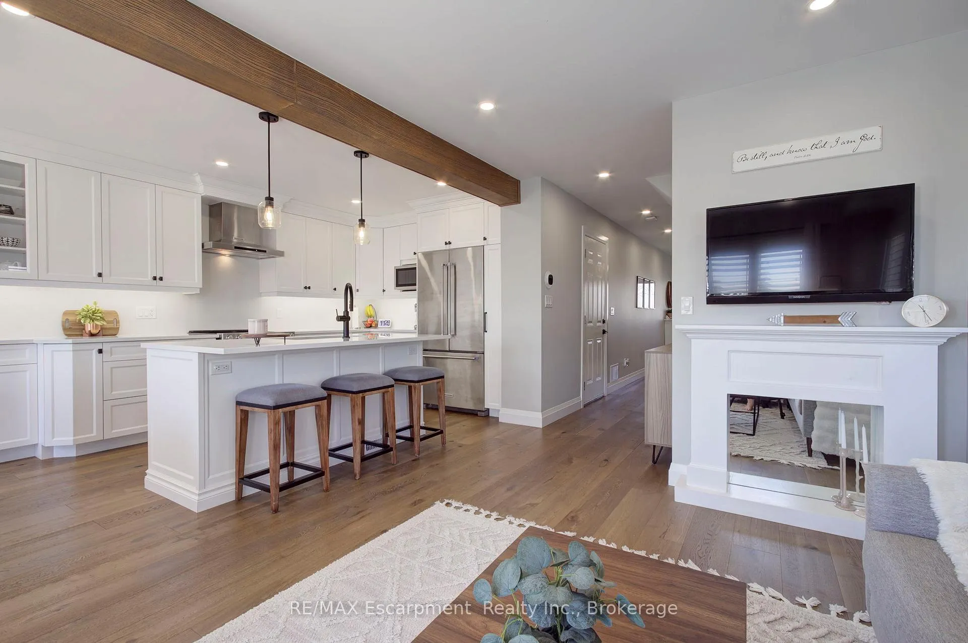 Photo 19 of 4868 Capri Crescent, Burlington, Alton — HOMEH