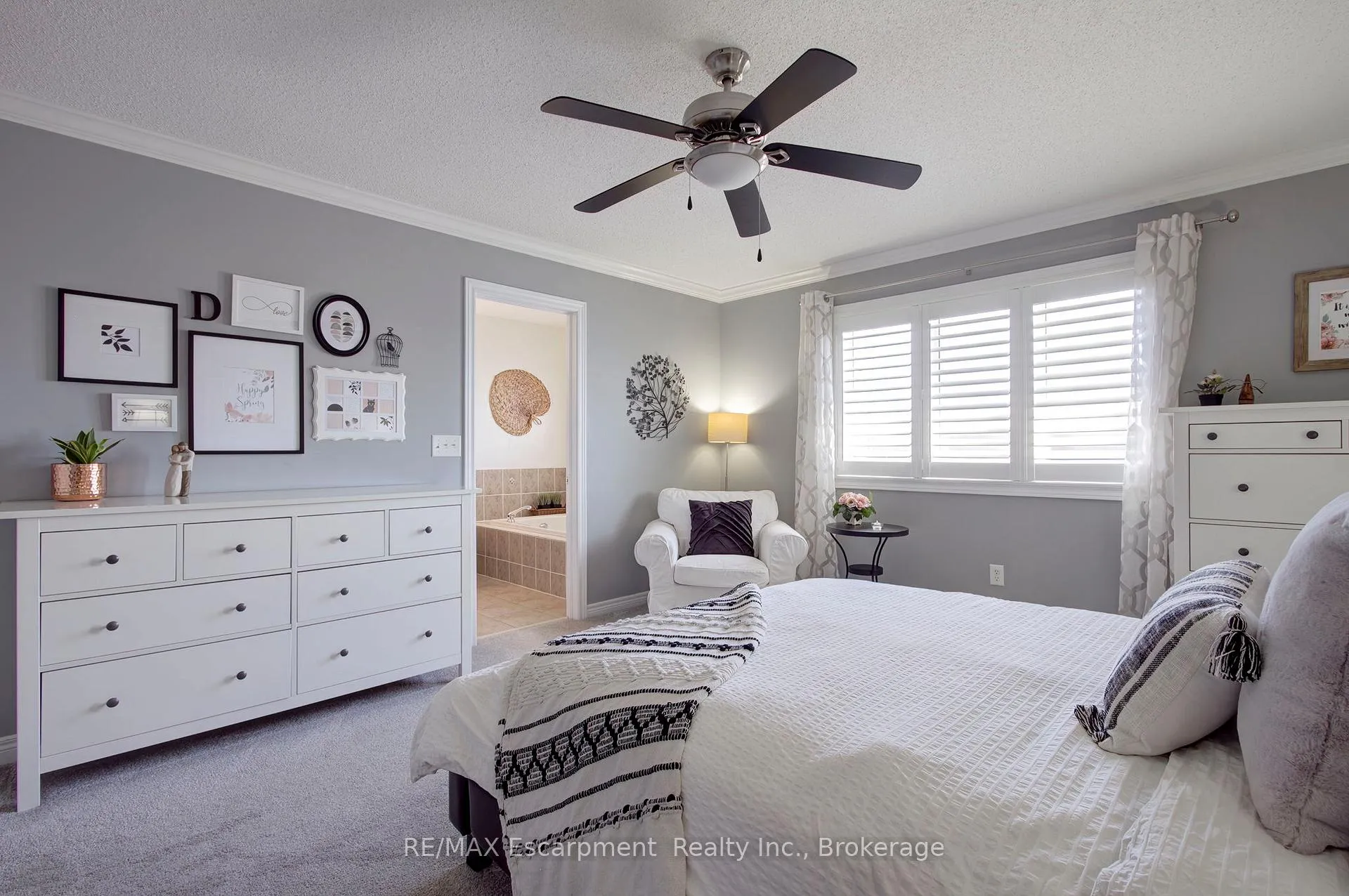 Photo 30 of 4868 Capri Crescent, Burlington, Alton — HOMEH