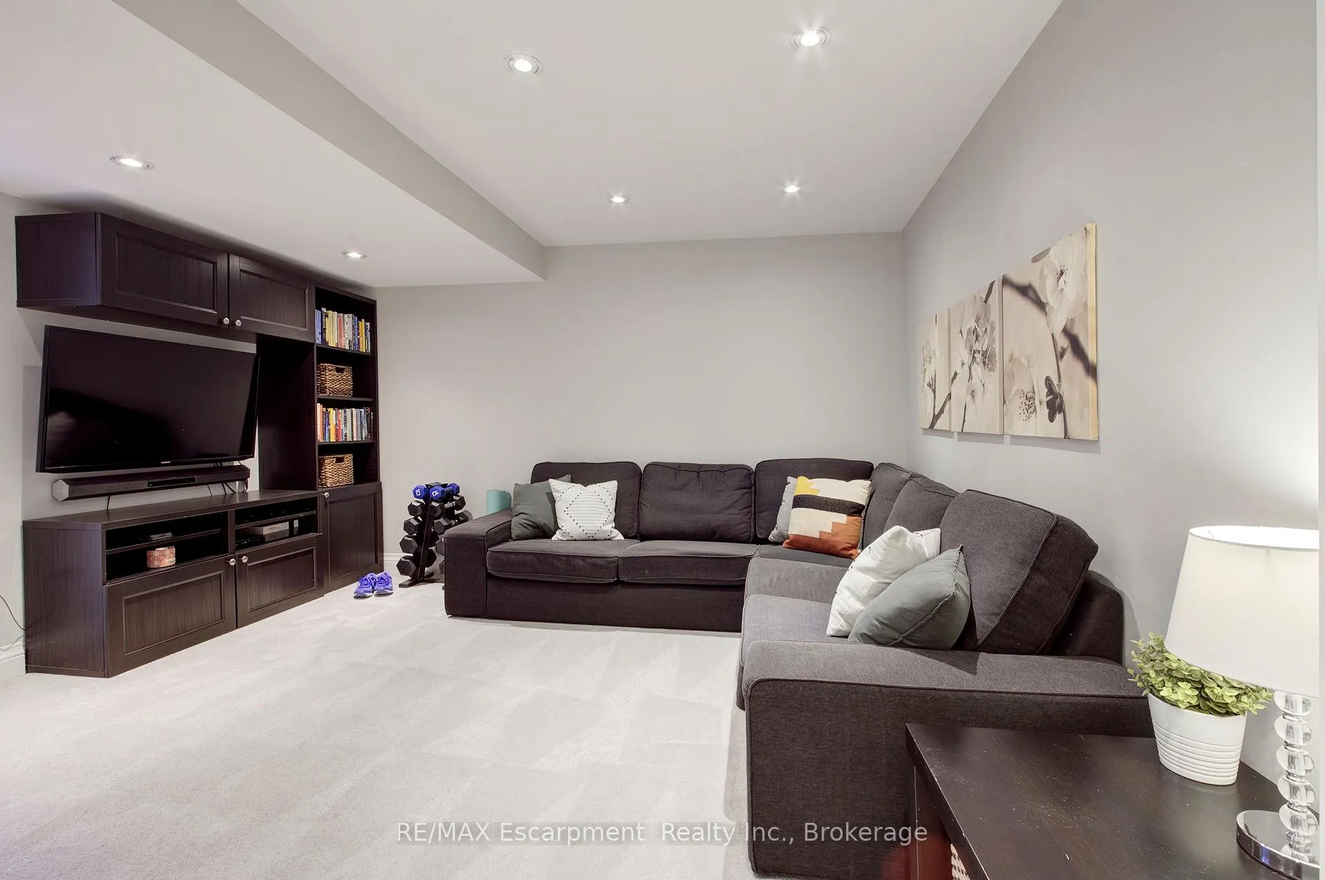 Photo 35 of 4868 Capri Crescent, Burlington, Alton — HOMEH