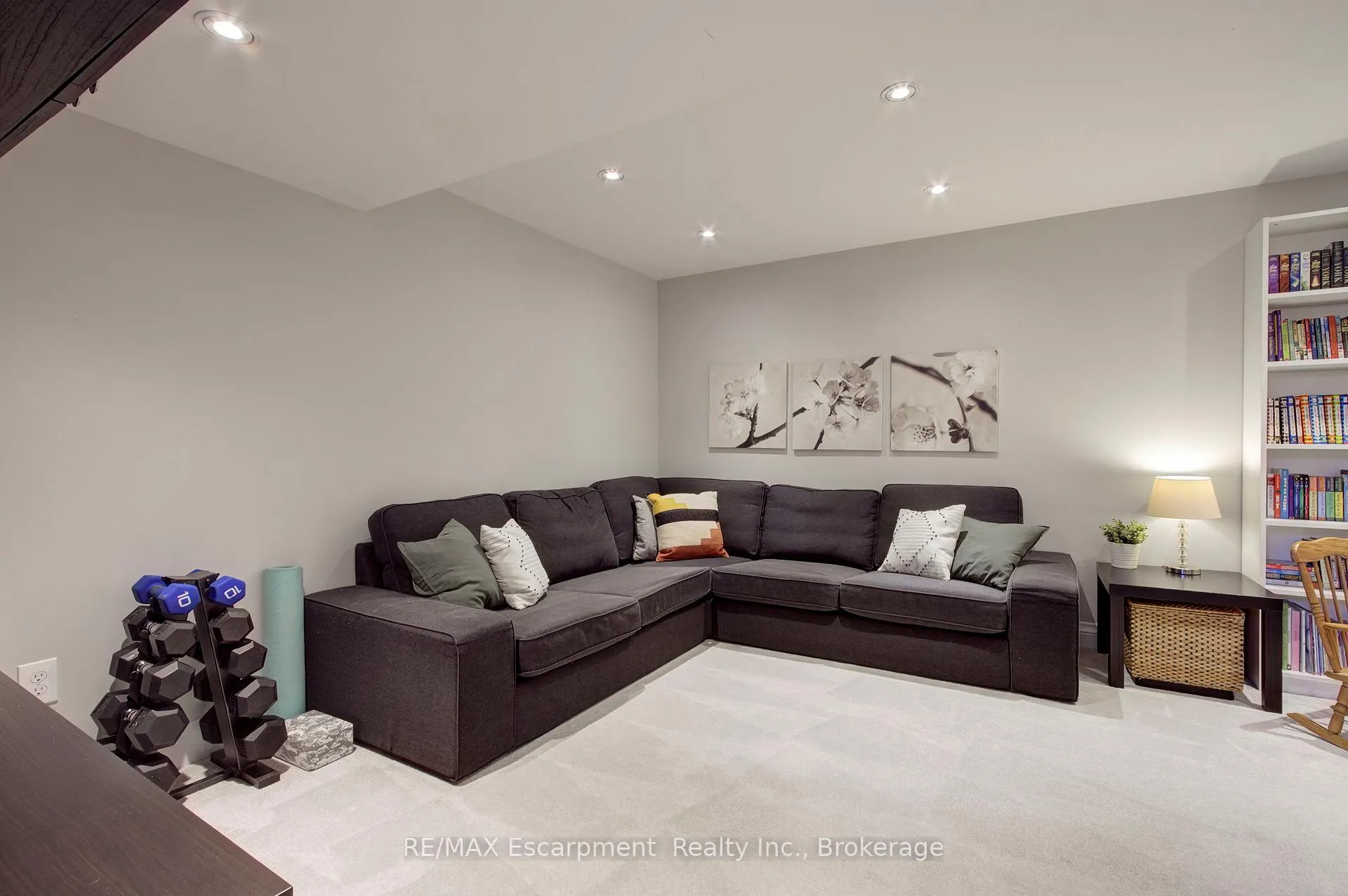 Photo 36 of 4868 Capri Crescent, Burlington, Alton — HOMEH