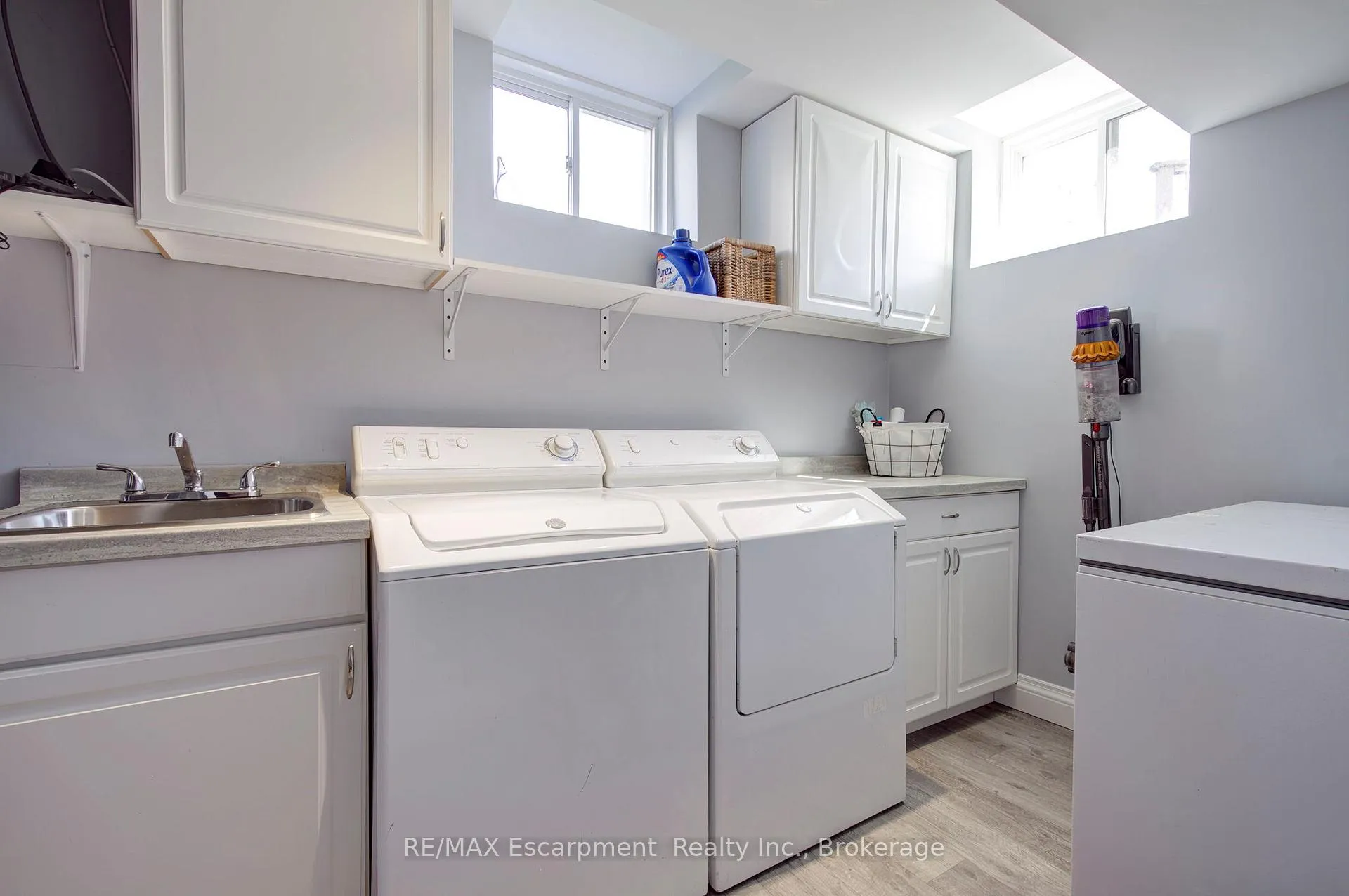 Photo 42 of 4868 Capri Crescent, Burlington, Alton — HOMEH