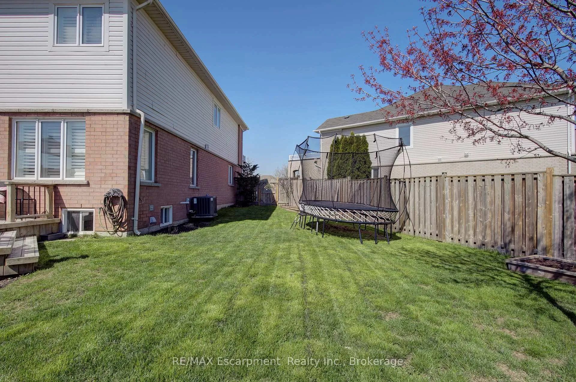 Photo 44 of 4868 Capri Crescent, Burlington, Alton — HOMEH