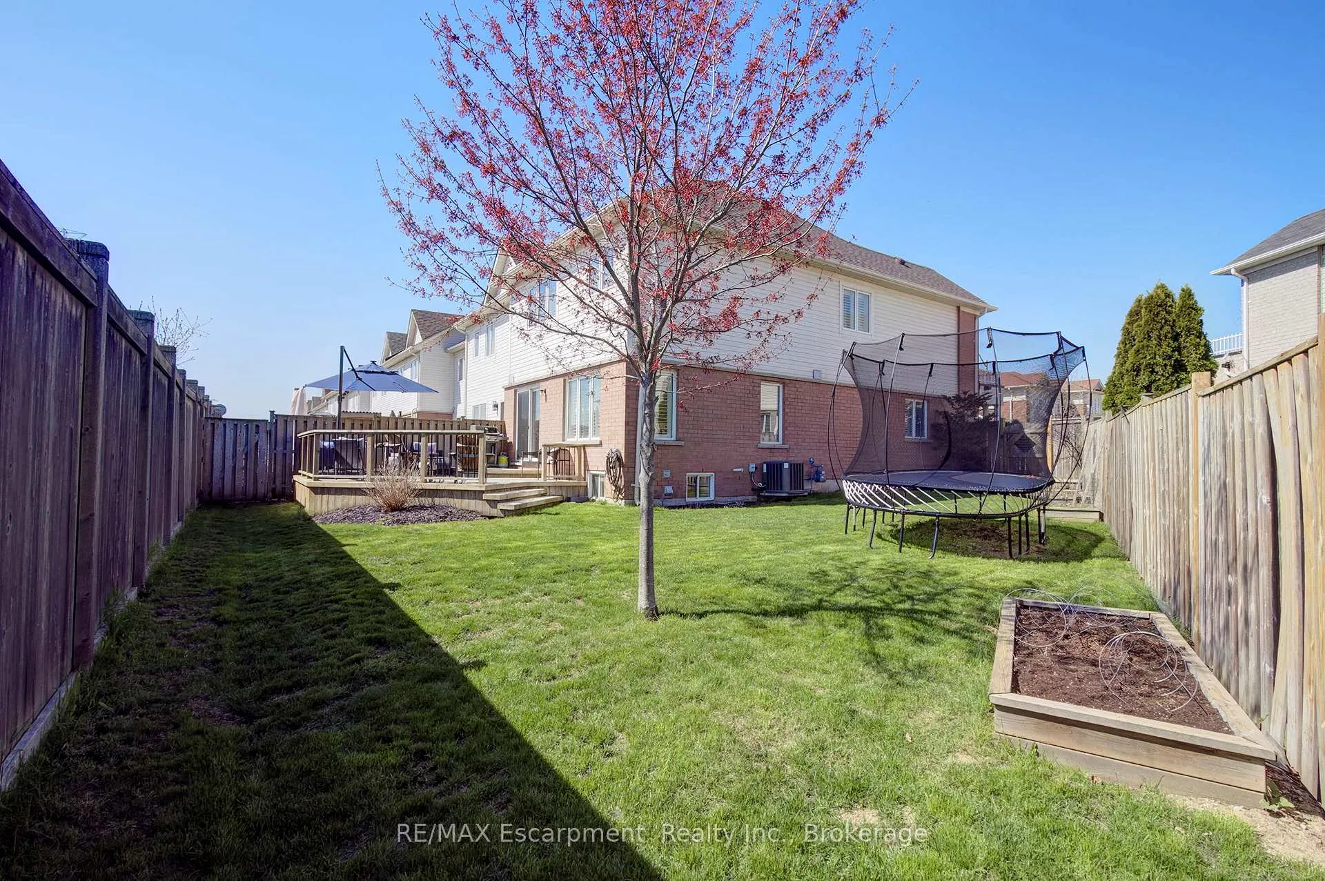 Photo 45 of 4868 Capri Crescent, Burlington, Alton — HOMEH