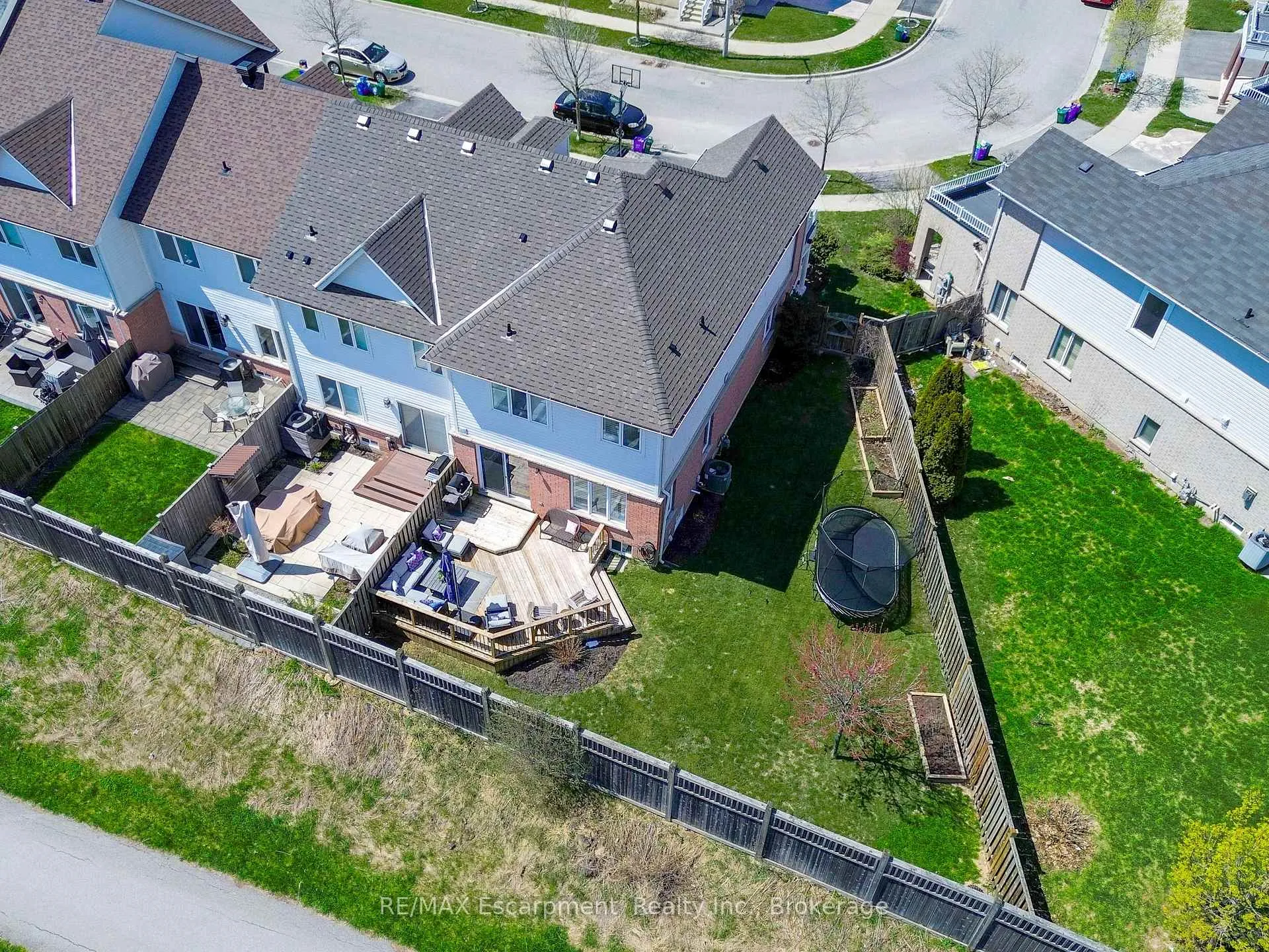 Photo 47 of 4868 Capri Crescent, Burlington, Alton — HOMEH