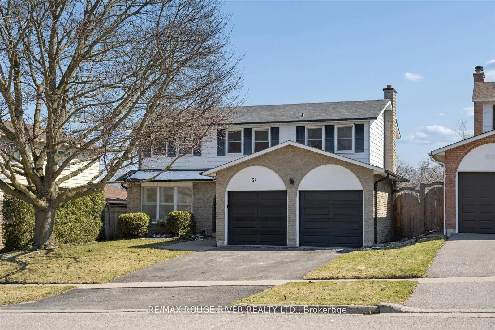 Photo 3 of 54 Rosalynne Avenue, Clarington, Bowmanville — HOMEH