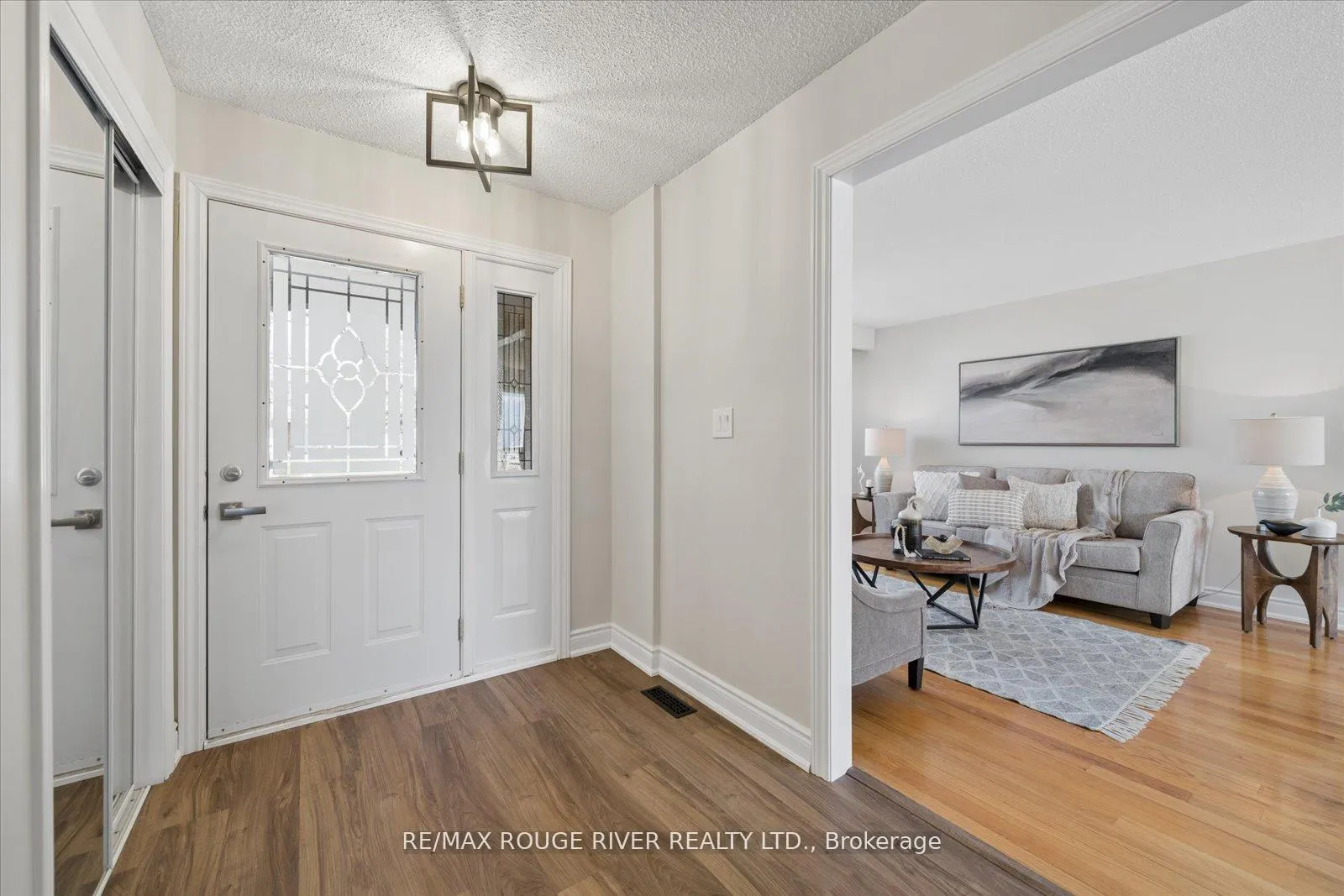 Photo 9 of 54 Rosalynne Avenue, Clarington, Bowmanville — HOMEH