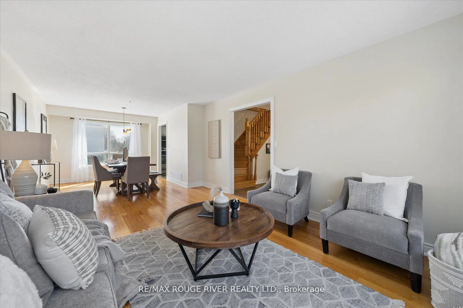 Photo 13 of 54 Rosalynne Avenue, Clarington, Bowmanville — HOMEH