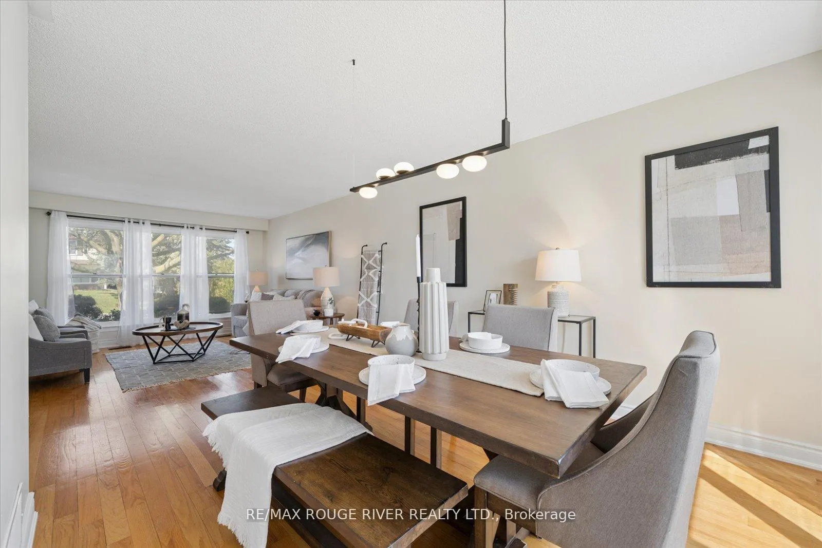 Photo 14 of 54 Rosalynne Avenue, Clarington, Bowmanville — HOMEH