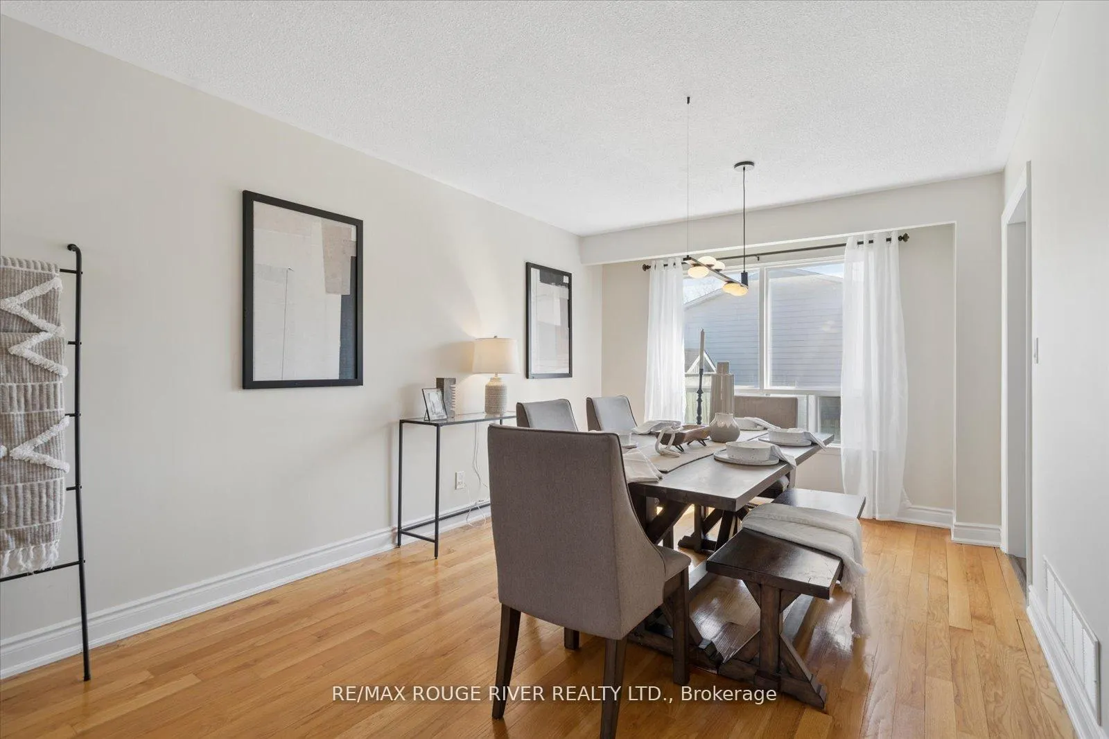 Photo 16 of 54 Rosalynne Avenue, Clarington, Bowmanville — HOMEH