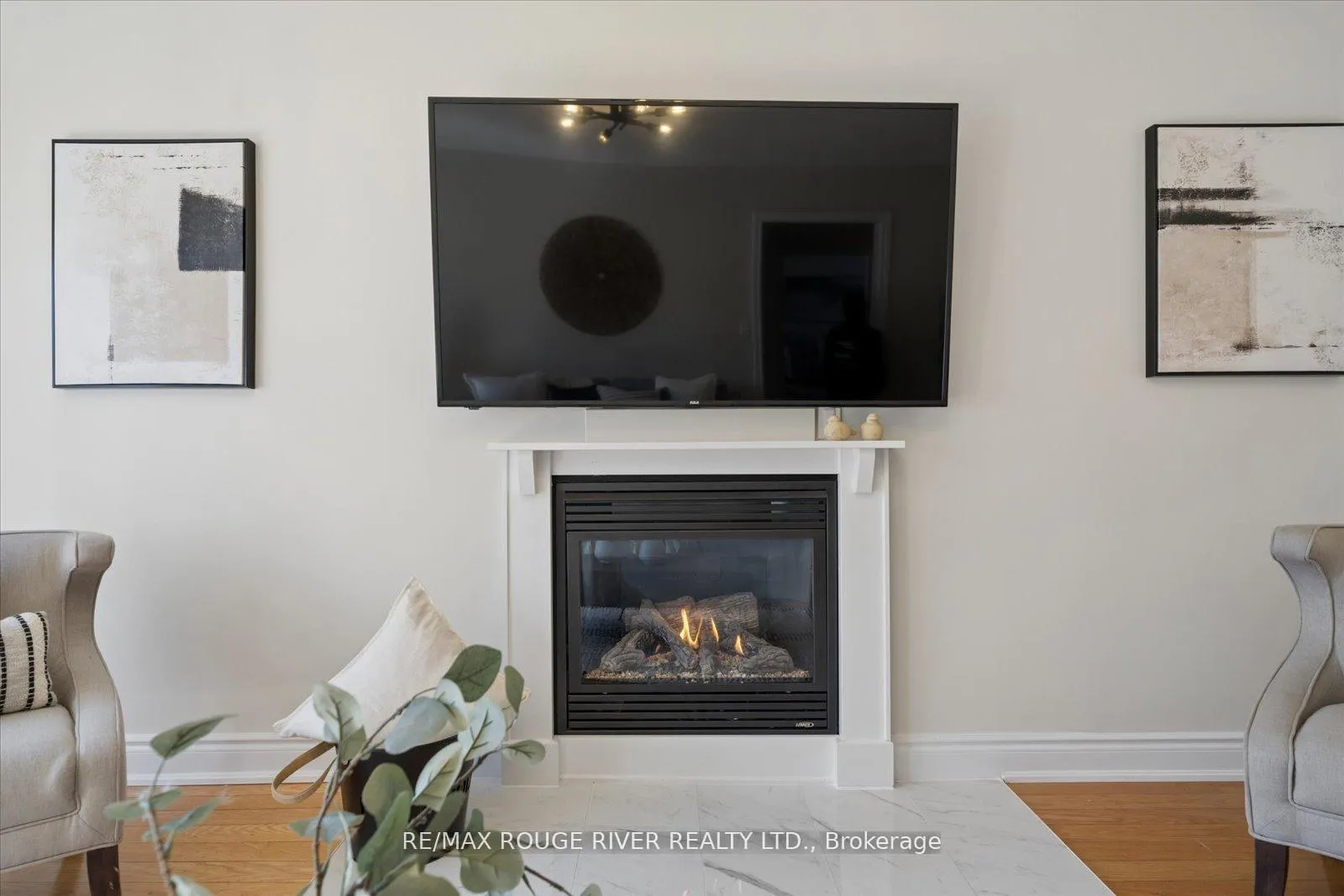 Photo 25 of 54 Rosalynne Avenue, Clarington, Bowmanville — HOMEH