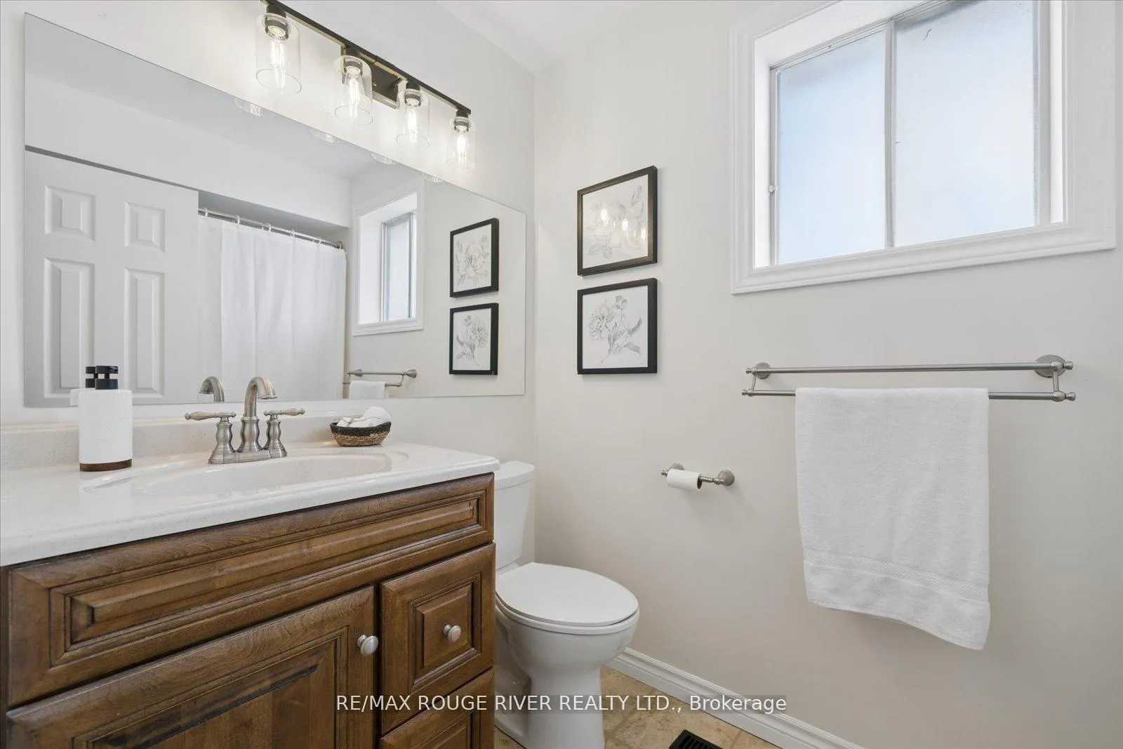 Photo 35 of 54 Rosalynne Avenue, Clarington, Bowmanville — HOMEH