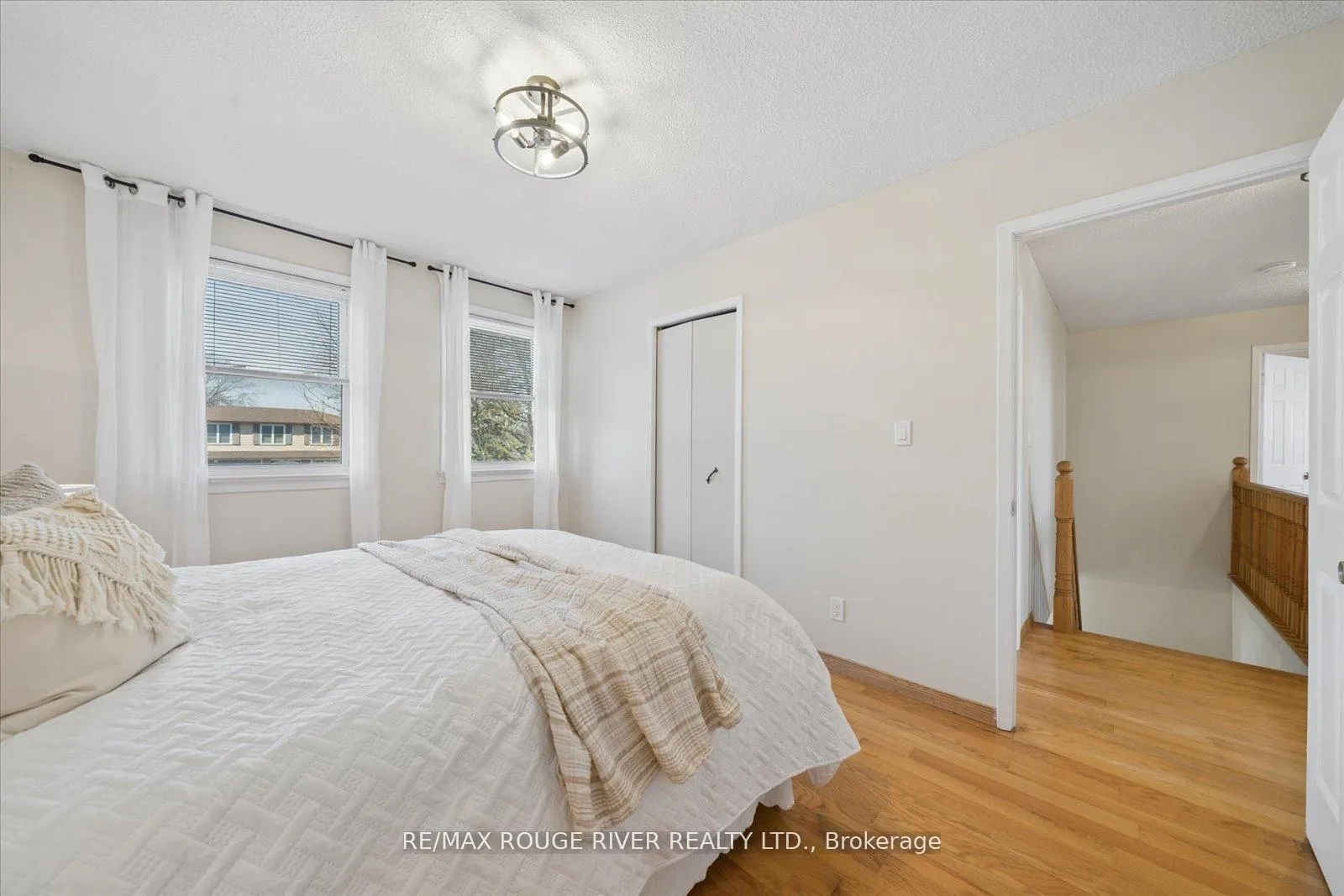 Photo 37 of 54 Rosalynne Avenue, Clarington, Bowmanville — HOMEH