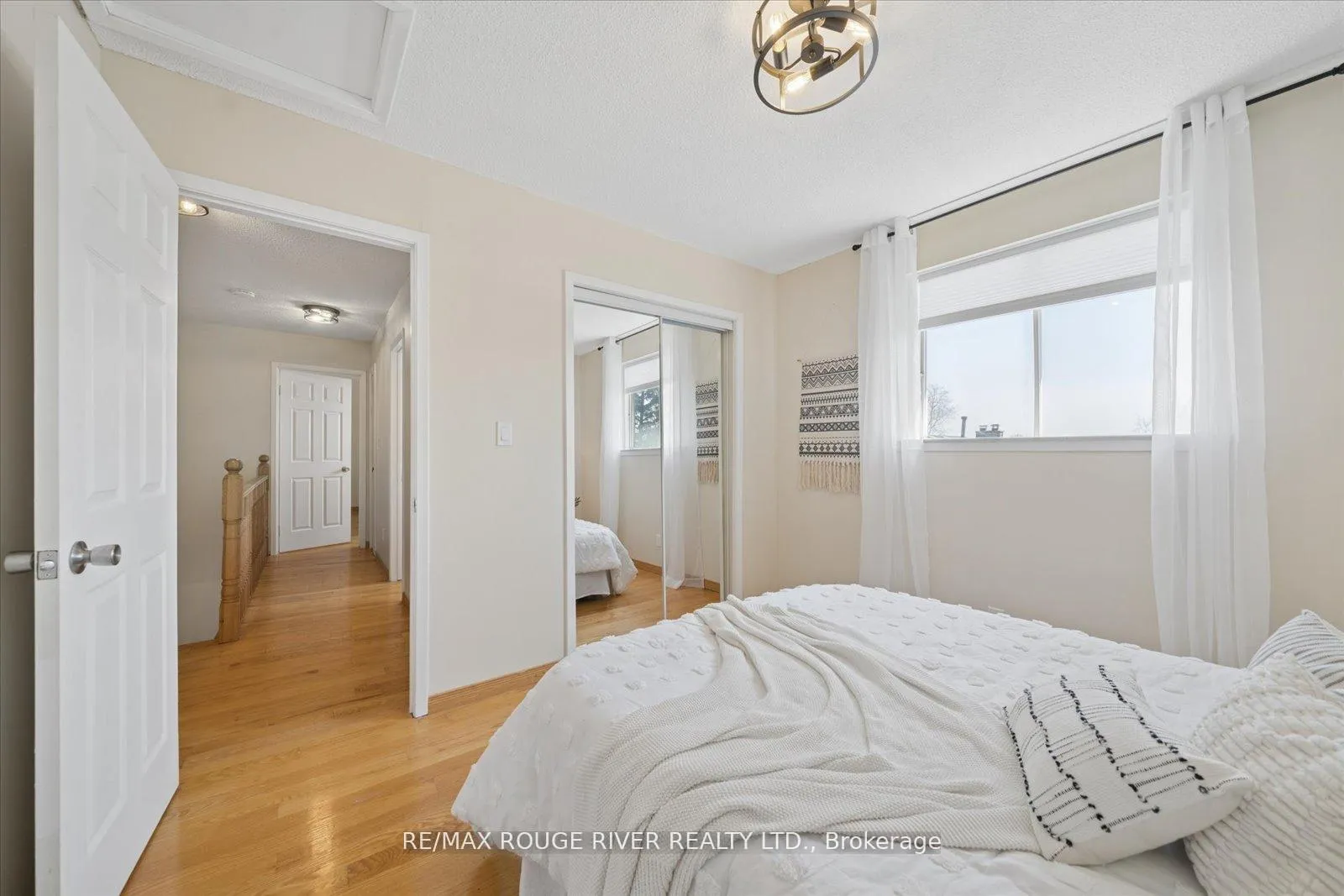 Photo 42 of 54 Rosalynne Avenue, Clarington, Bowmanville — HOMEH