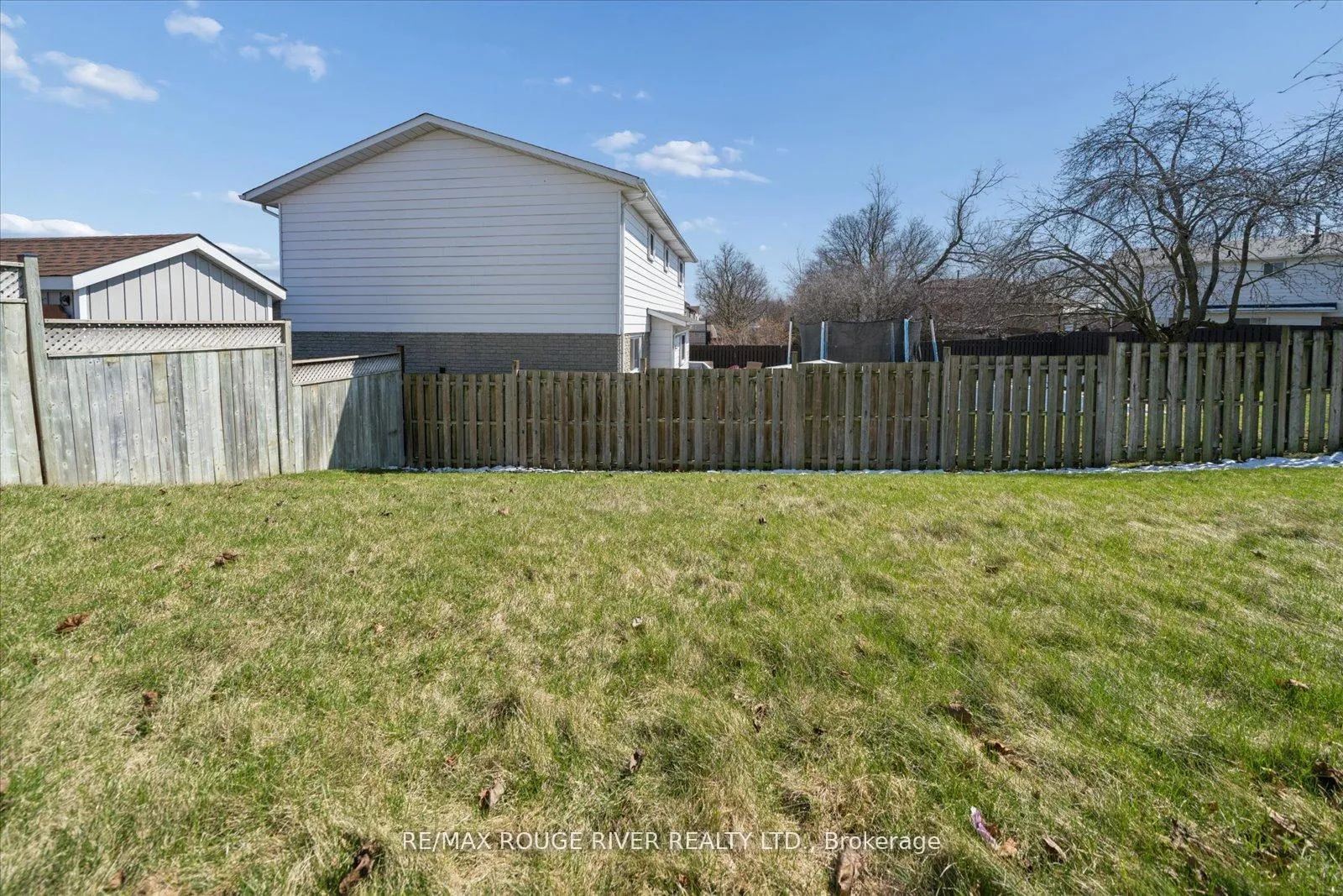 Photo 45 of 54 Rosalynne Avenue, Clarington, Bowmanville — HOMEH